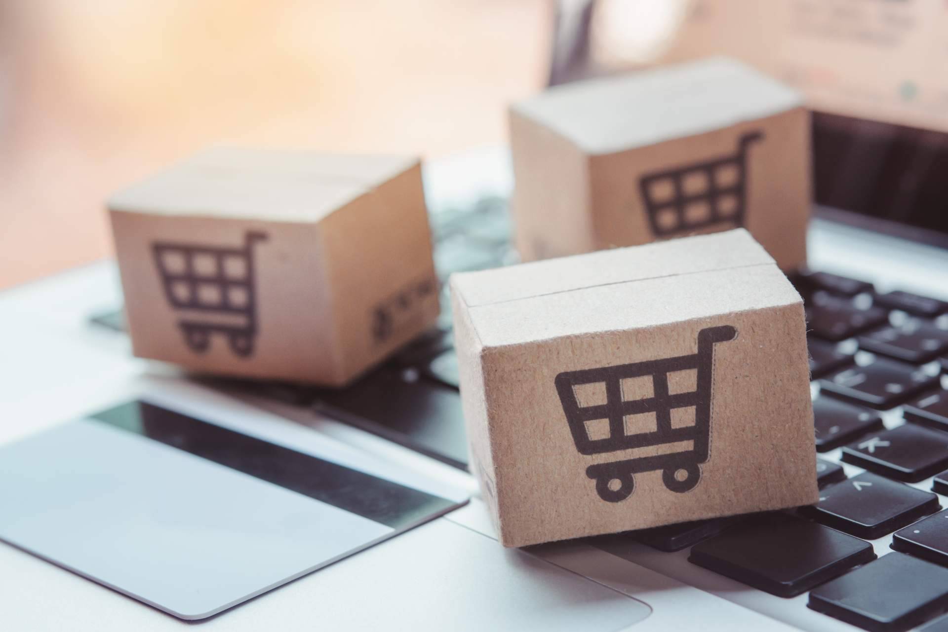 A de Ahorro, el centro comercial online con descuentos en las primeras marcas