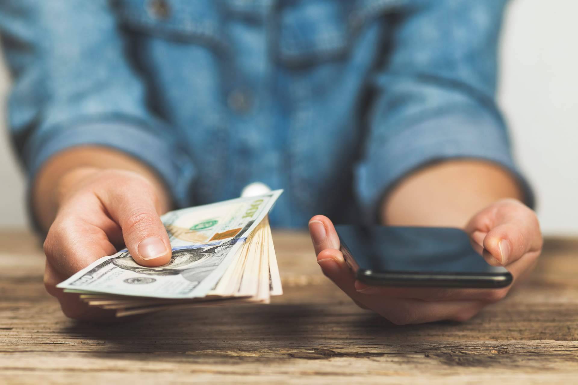 La web Gelt Giro compara empresas para enviar dinero