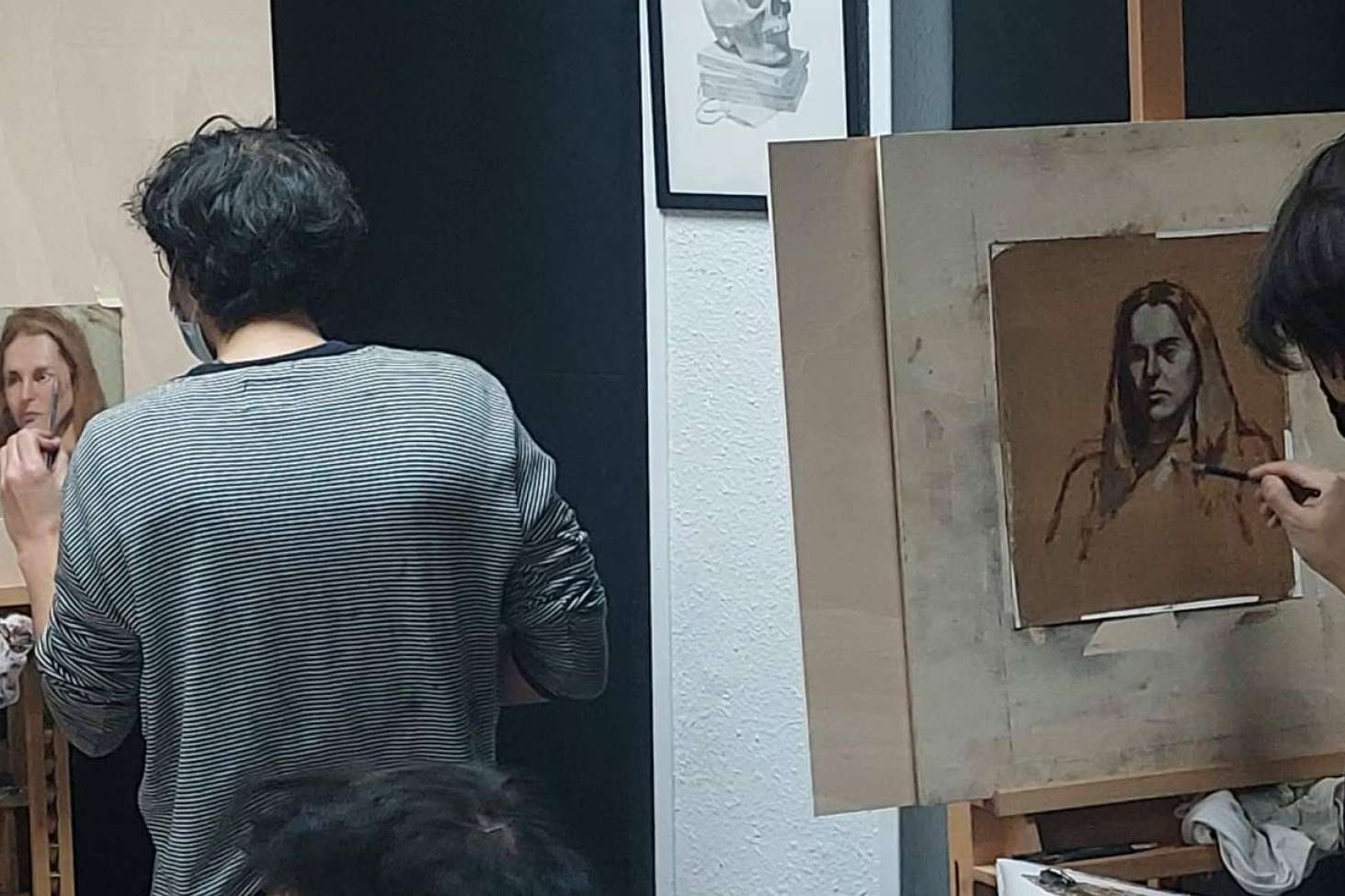 Una academia de pintura y dibujo para convertirse en un experto en arte clásico, Estudio Ilógico