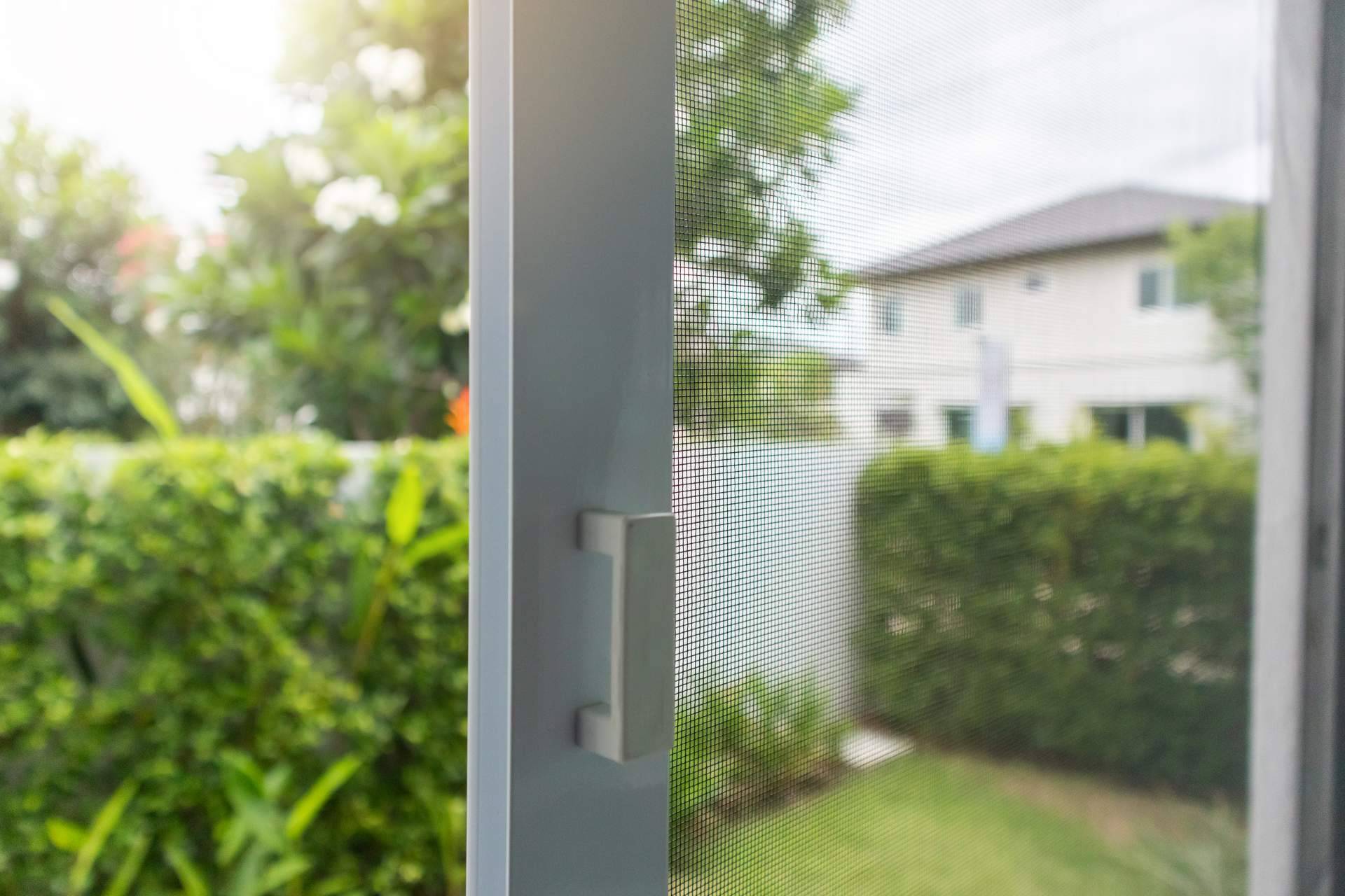 Encontrar mosquiteras correderas para ventanas y puertas correderas a medida en Mosquiteras Baratas