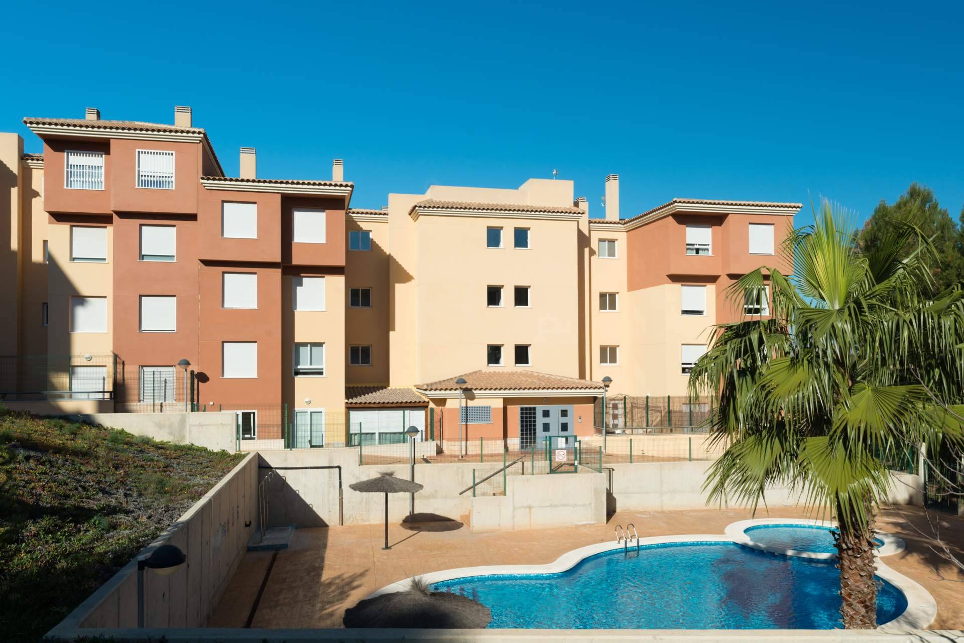 Asesoría sobre la propiedad horizontal y piscinas comunitarias, de la mano de Bazán Abogados