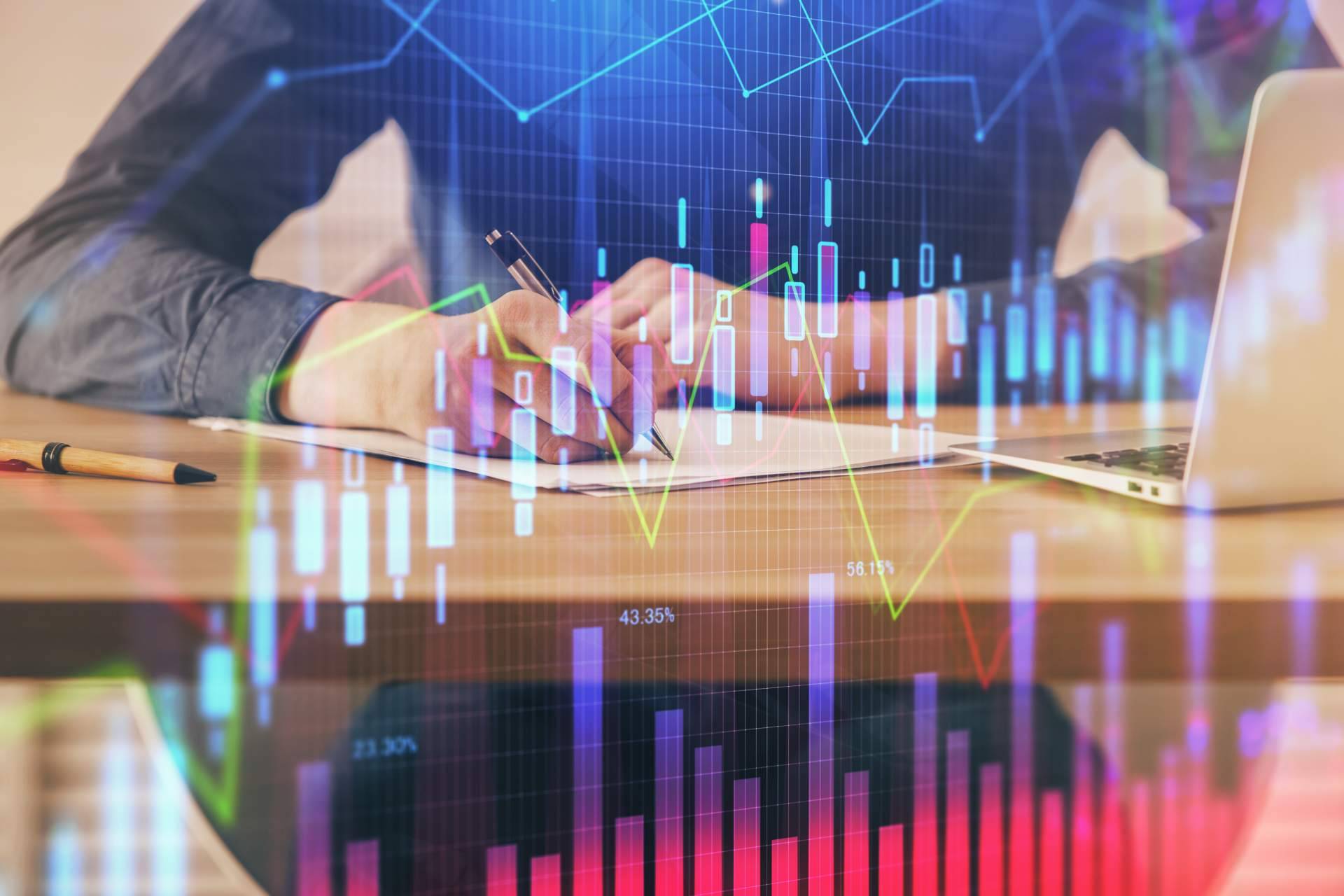 El libro para las personas que desean invertir en bolsa, 'Desgranando la esencia del mercado'
