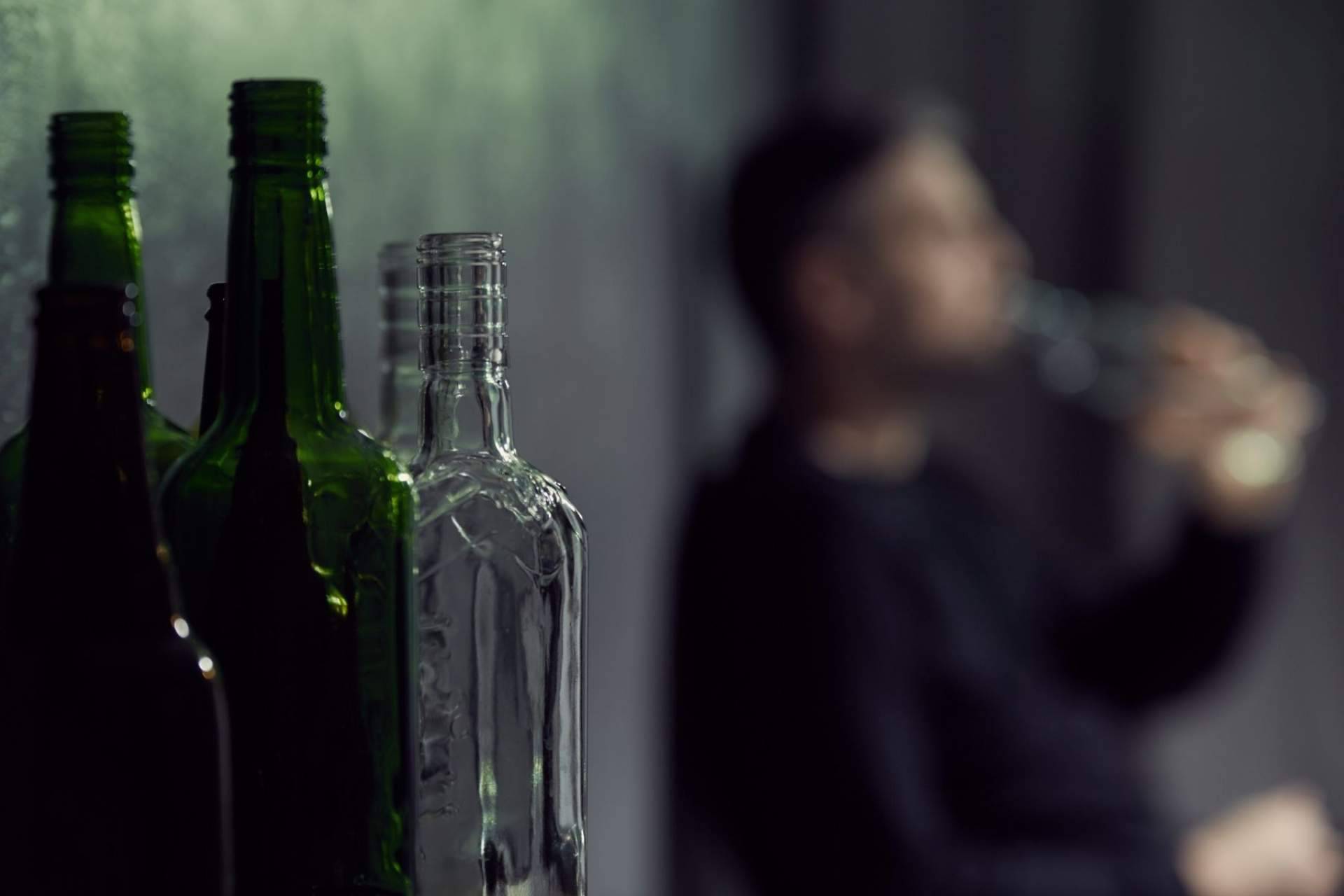 Para concienciar y dar visibilidad a la terapia contra la dependencia al alcohol y las drogas, Eines ofrece seminarios y conferencias