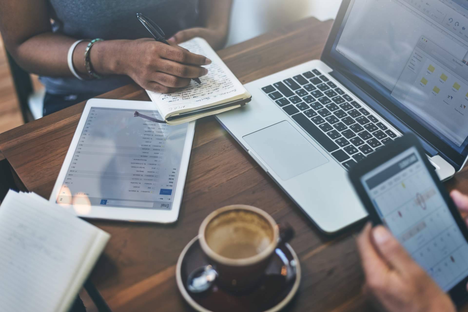Realizar transformaciones digitales en pymes y autónomos con el agente especializado Isla Cloud Solutions