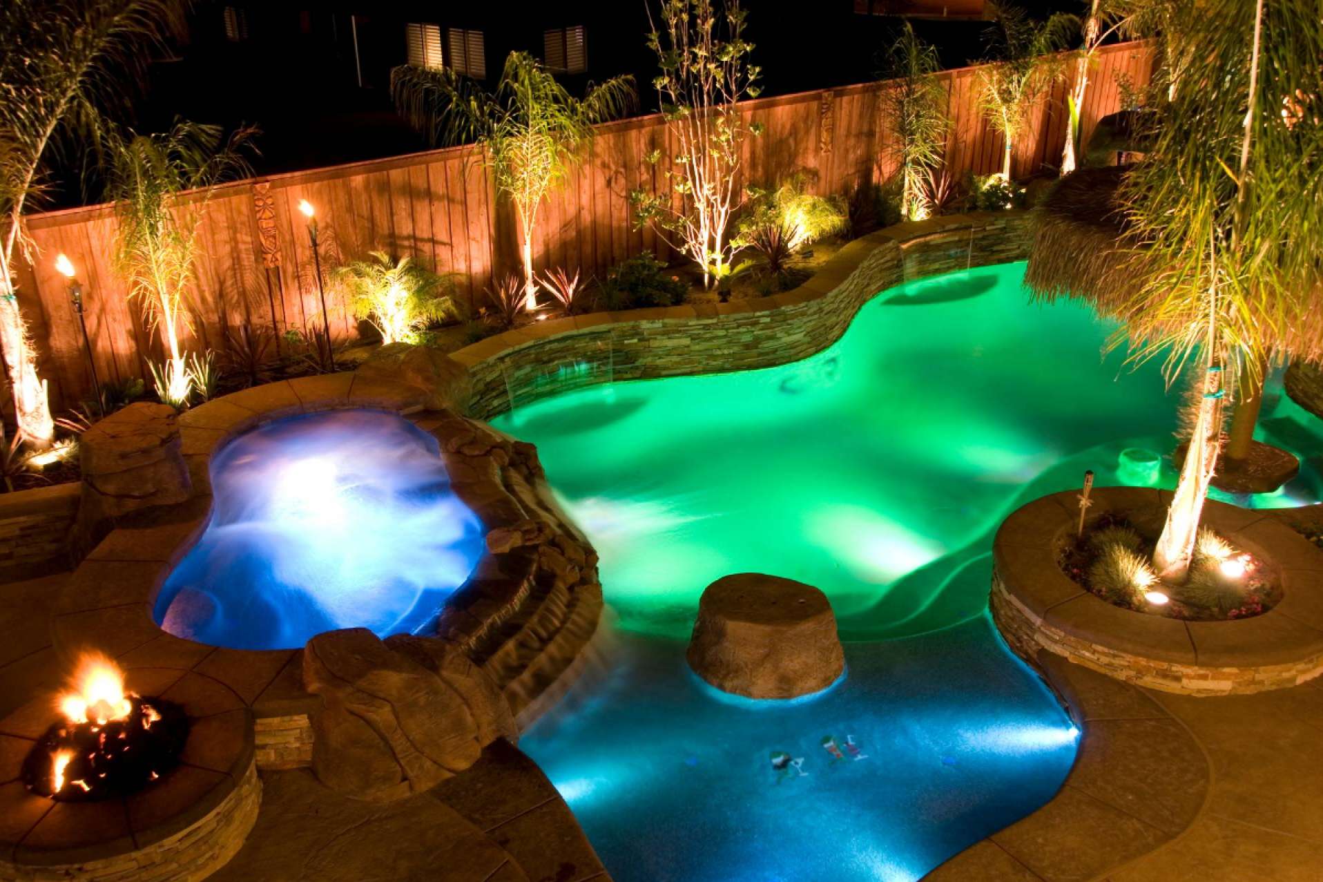 Iluminación domótica para piscina de la mano de la empresa Warmpool