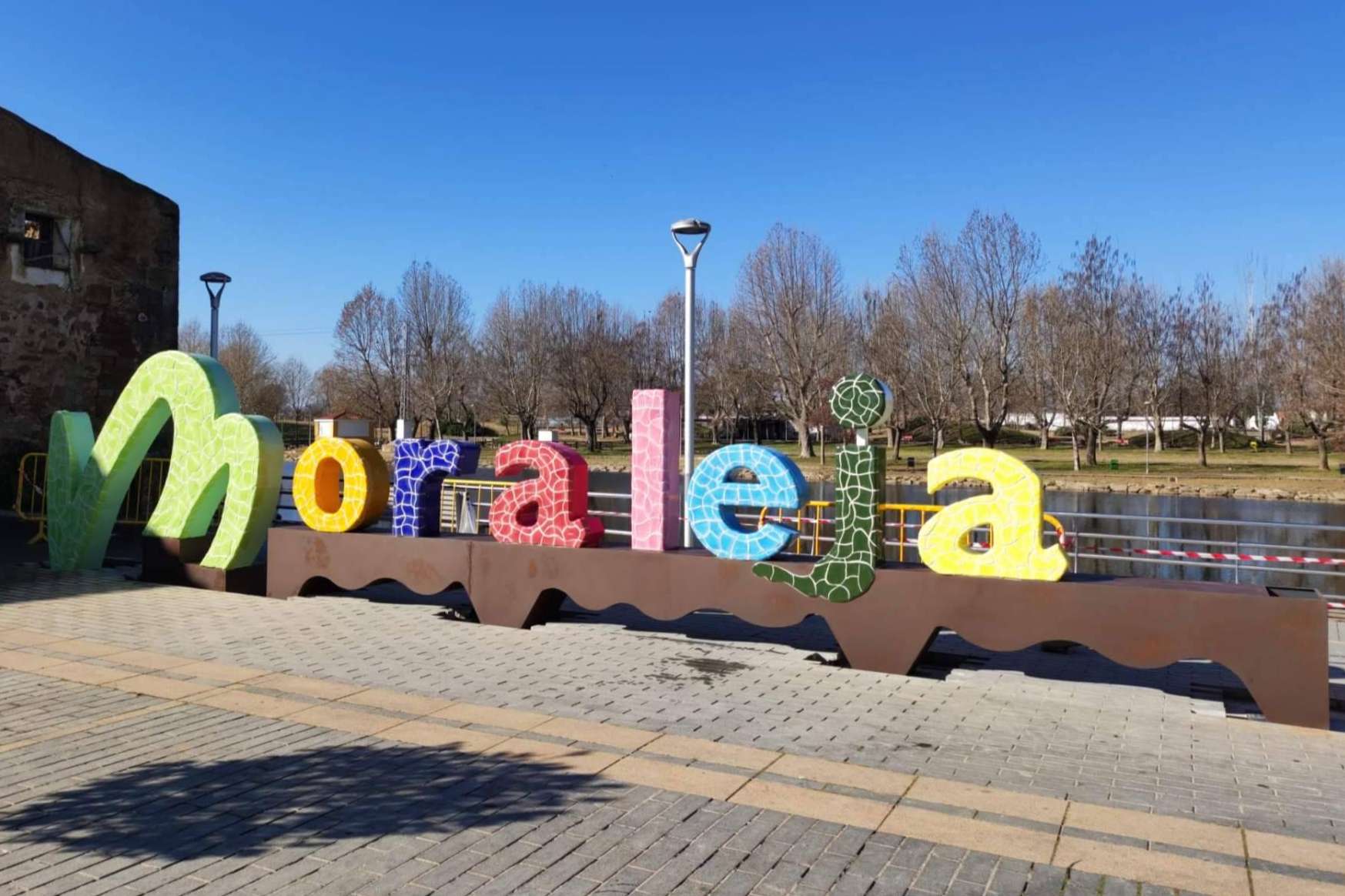 Las letras de Mobuartex para decorar las entradas de las localidades