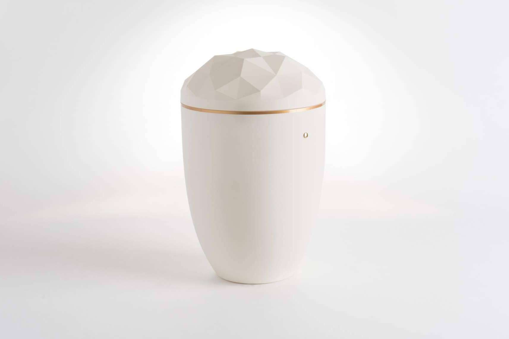 ¿Por qué optar por el uso de urnas biodegradables?, por Interfunerarias