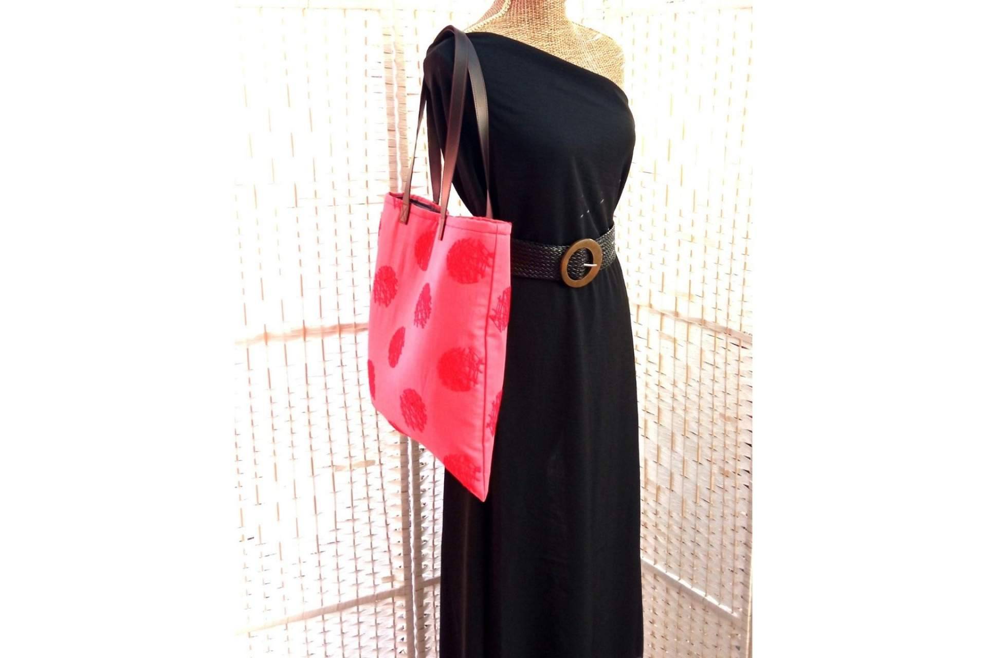 Comprar un bolso tote bag único y confeccionado a mano en Inirt Atelier