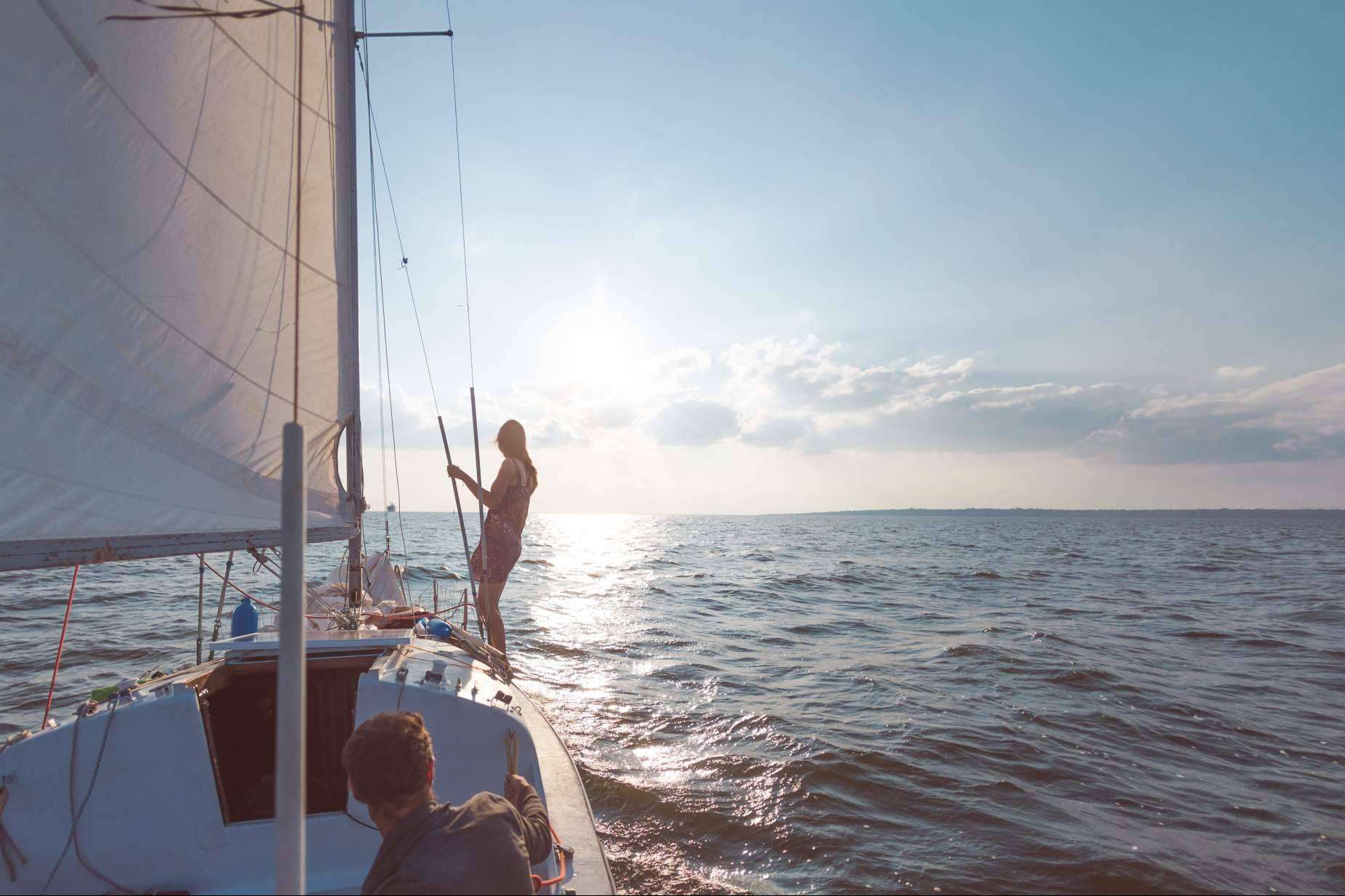 Valencia, un lugar ideal para realizar deportes náuticos y tener o alquilar un barco de la mano de Espai Nautic