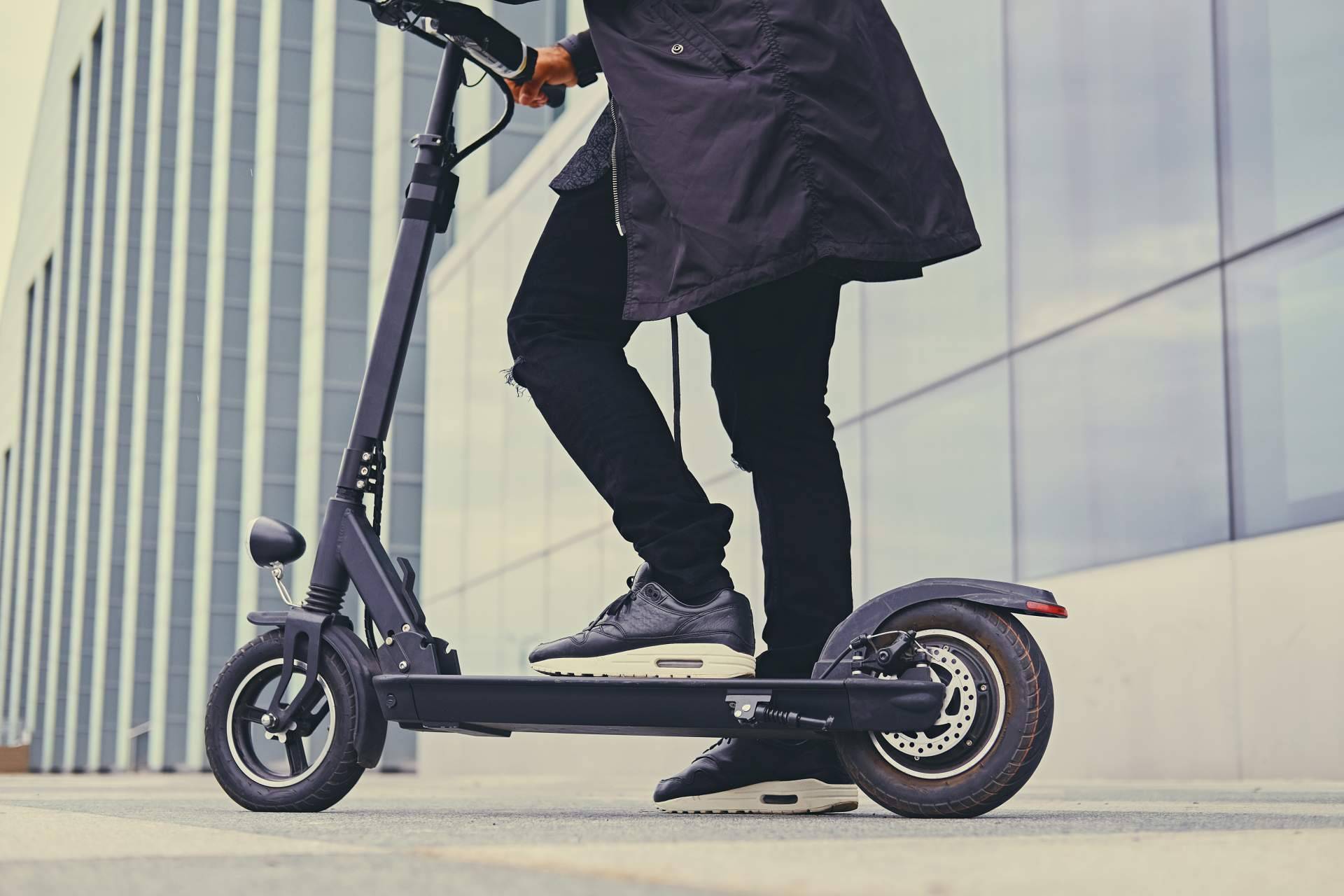 Tours autoguiados por GPS para descubrir Barcelona de la mano de LYNX y su alquiler de patinetes eléctricos