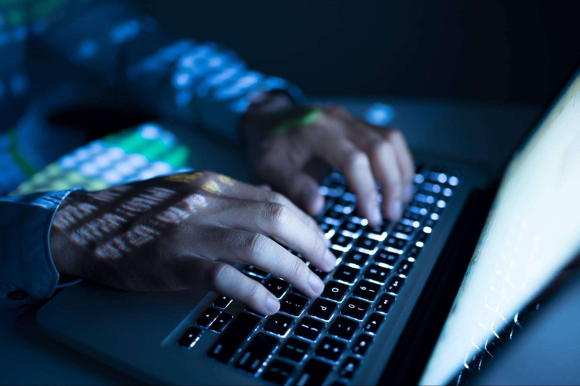 ¿Cómo afecta a una empresa la guerra digital?, por Perito Legal