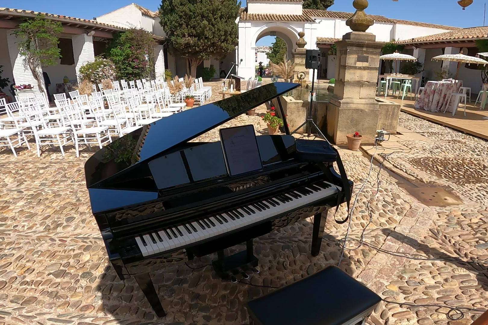 Piano Para Eventos dispone de las mejores canciones para bodas
