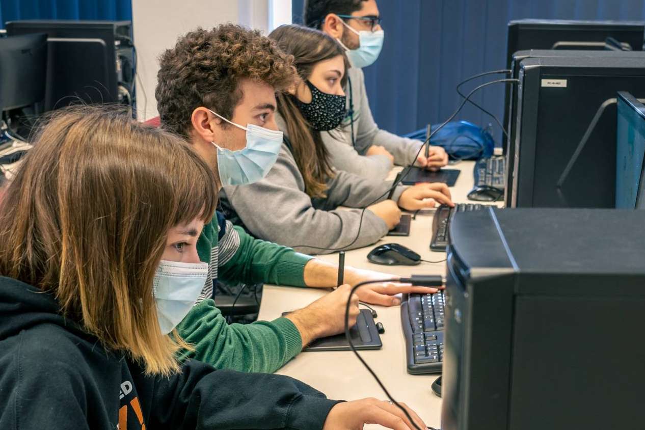 Realizar un Ciclo Formativo de Grado Superior en la Escuela Superior Internacional de Diseño
