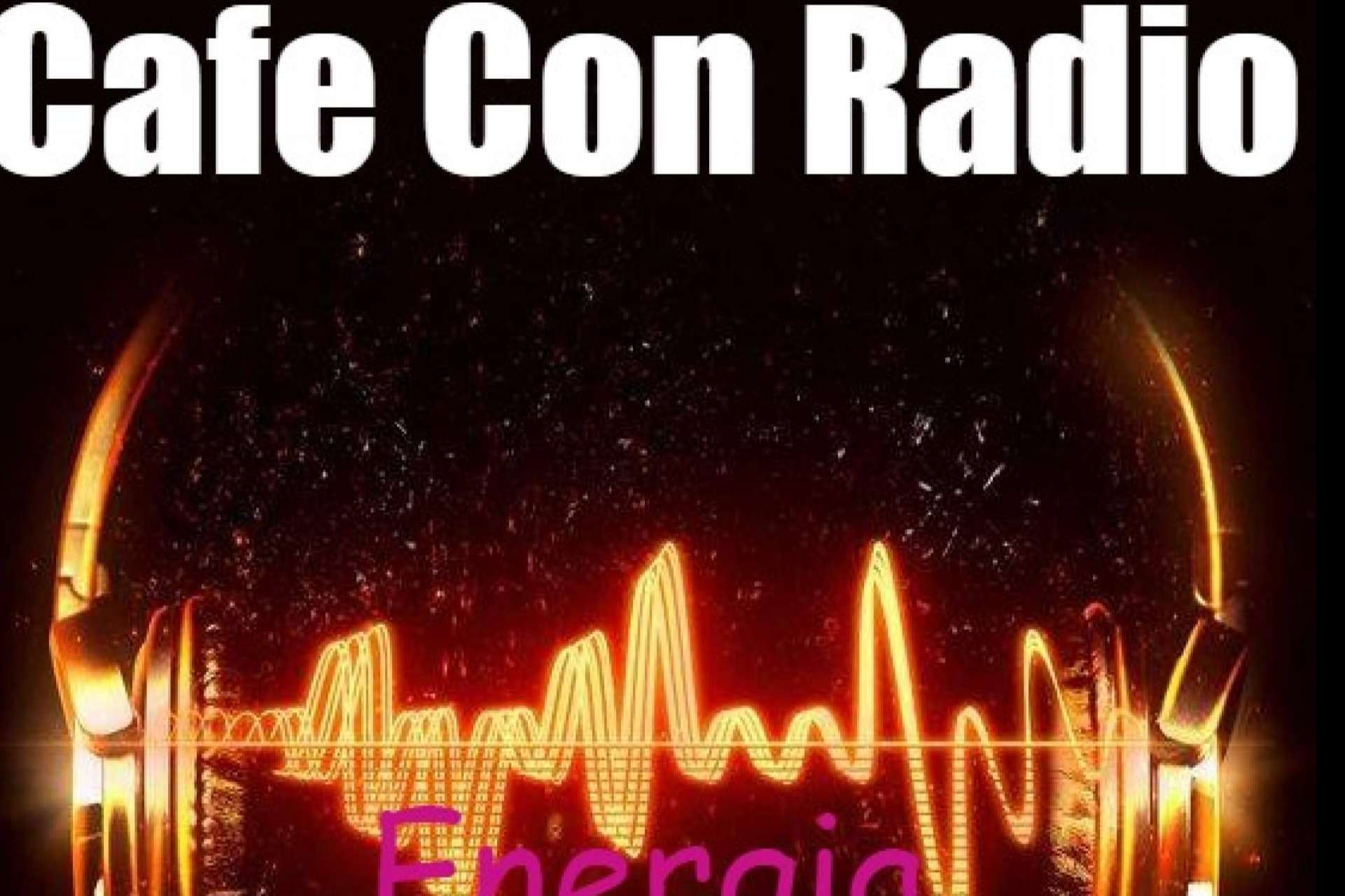 José Antonio Aguilera presenta el programa de radio Café Con Radio