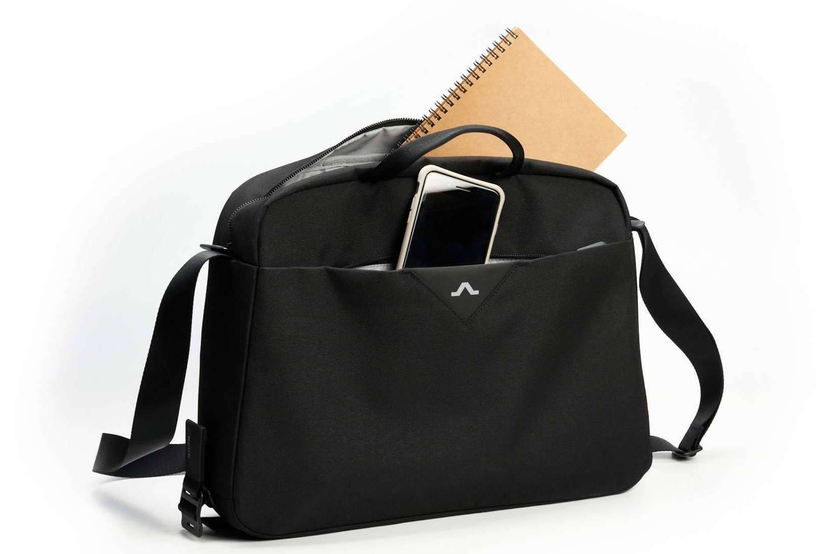 Bolsa Messenger está hecha para llevarla de lado o en la espalda, por Gauzak