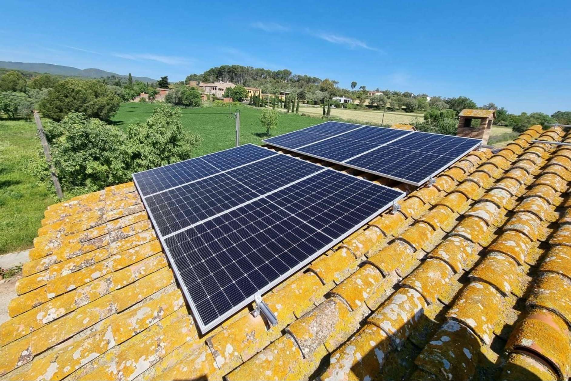 ¿Cuáles son los beneficios de la instalación de placas solares para el autoconsumo?, por Sereco Energía