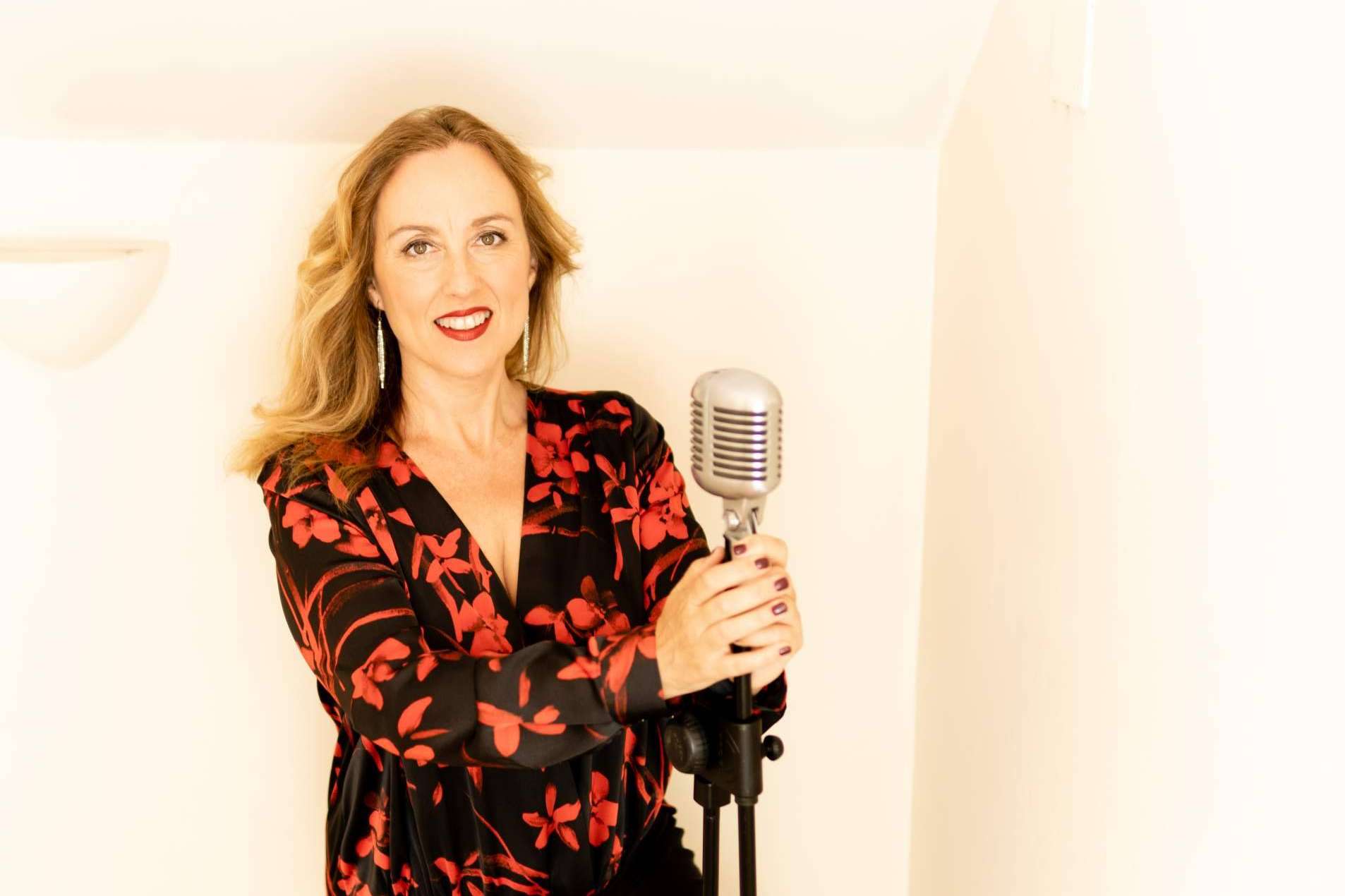 Celia Vergara, cantante, logopeda y vocal coach, es profesora en la escuela Hot Stuff Producciones