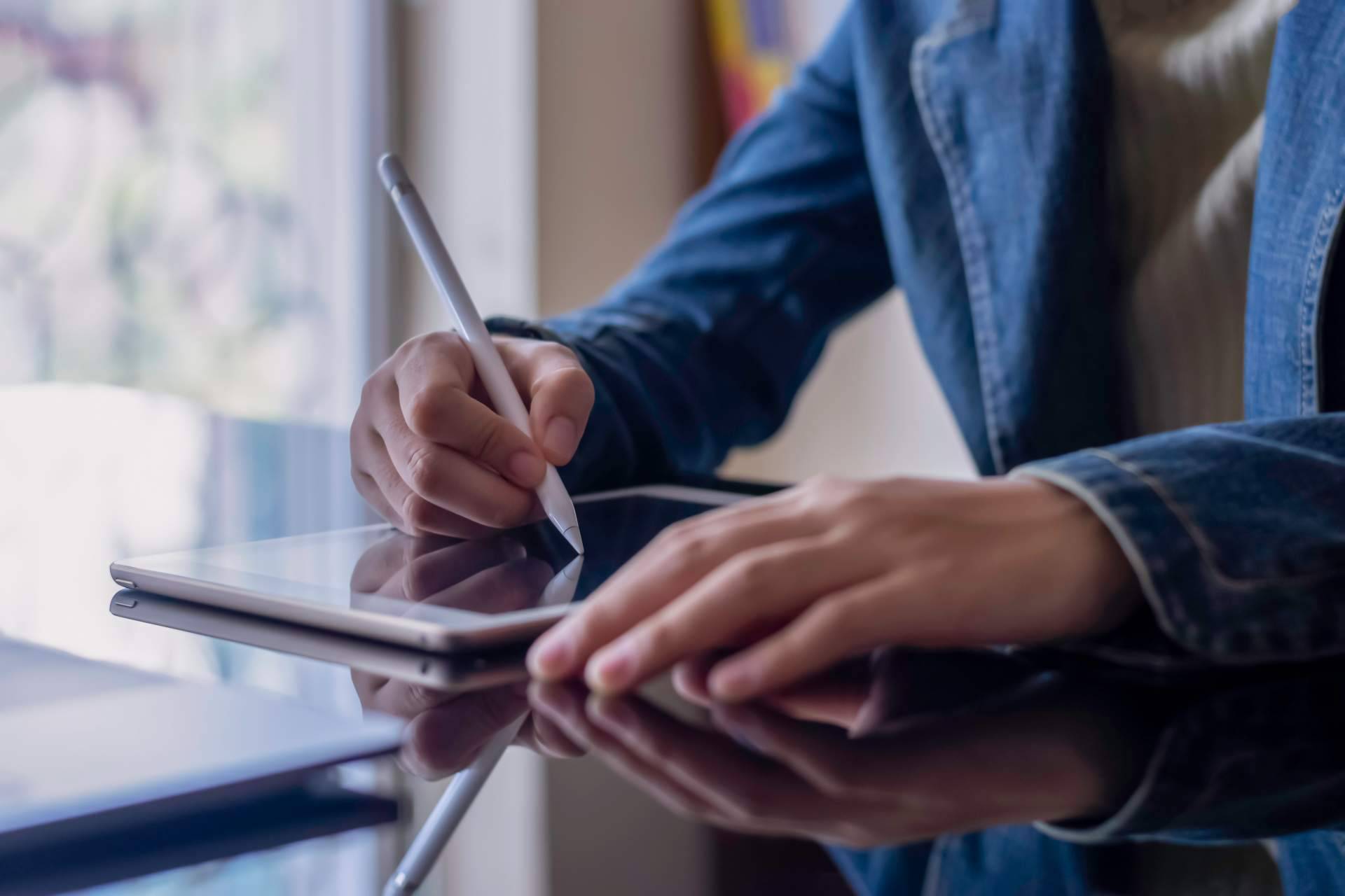 Calcular el ahorro en los negocios aplicando los servicios de la herramienta gratuita de firmar.online