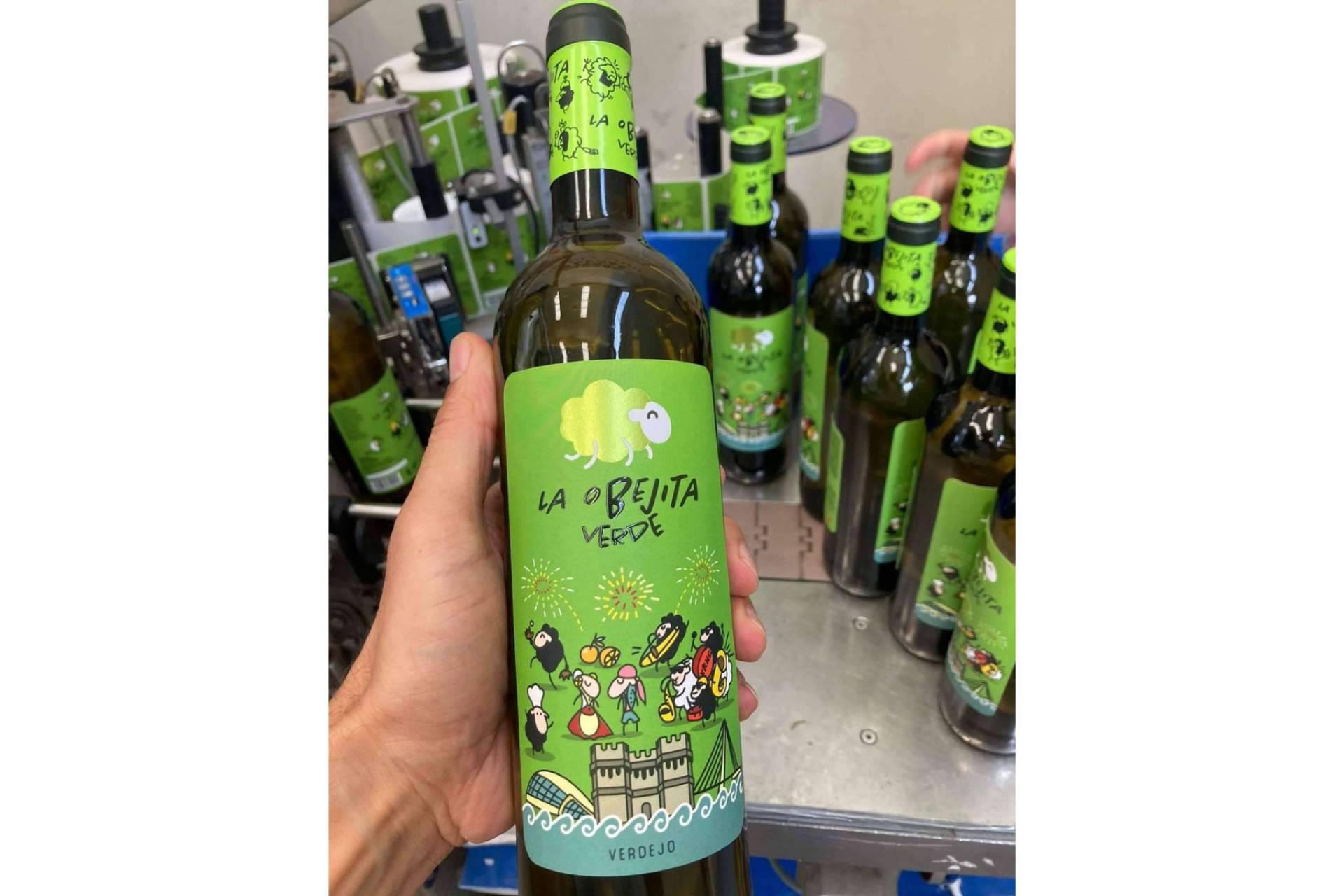 La oBejita Verde, el emblemático verdejo de Bodegas Ladrón de Lunas, y su rompedora nueva imagen
