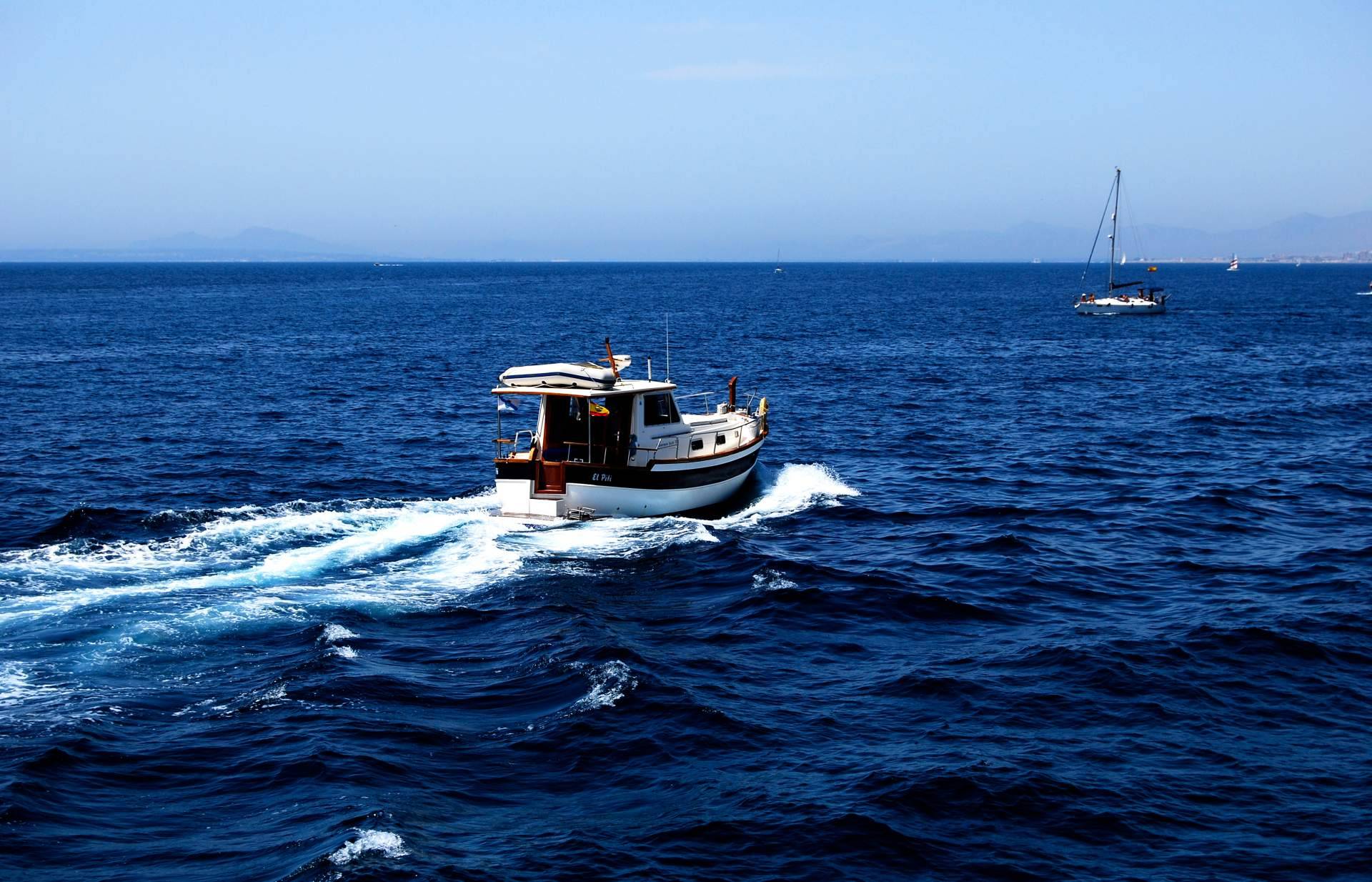 La tienda de accesorios para barcos Nova Argonautica presenta el catálogo de herrajes