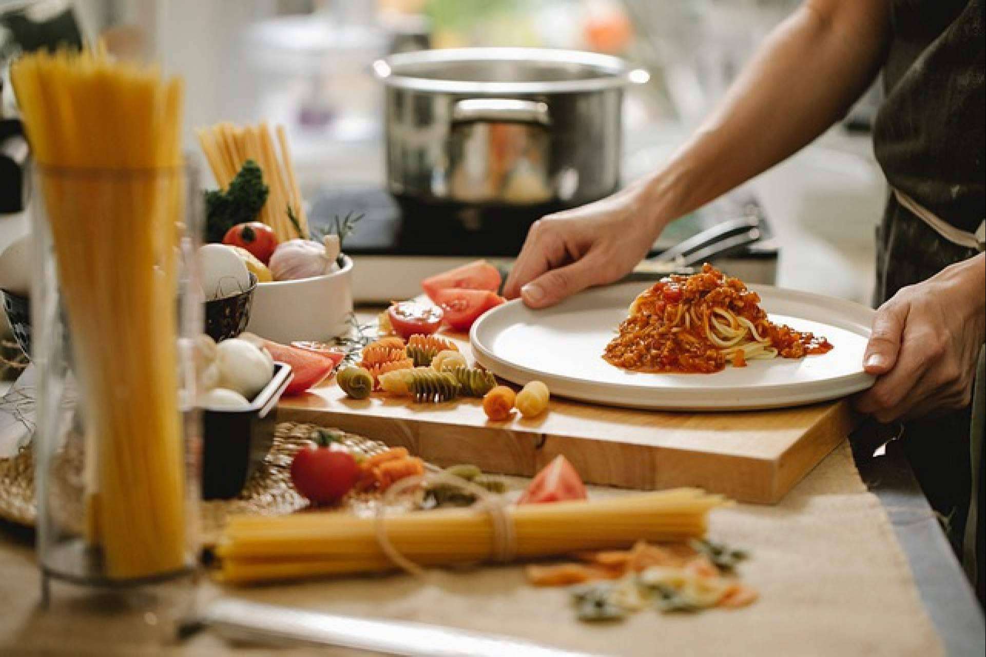 Usos del curso de manipulador de alimentos, por Academia Tecnas