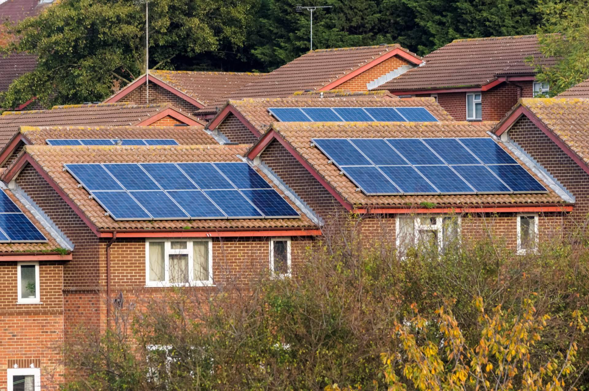 Instalar placas solares en casas unifamiliares de la mano de Sud Renovables
