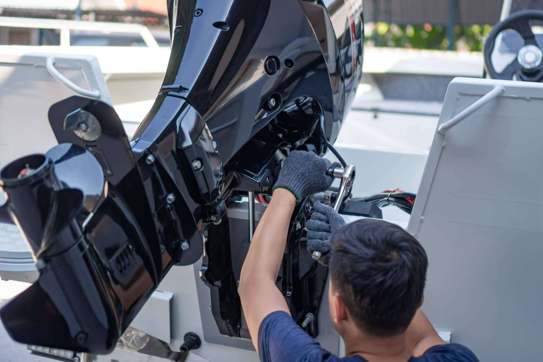 Nova Argonautica ofrece products for boat maintenance para cuidar el barco por dentro y fuera