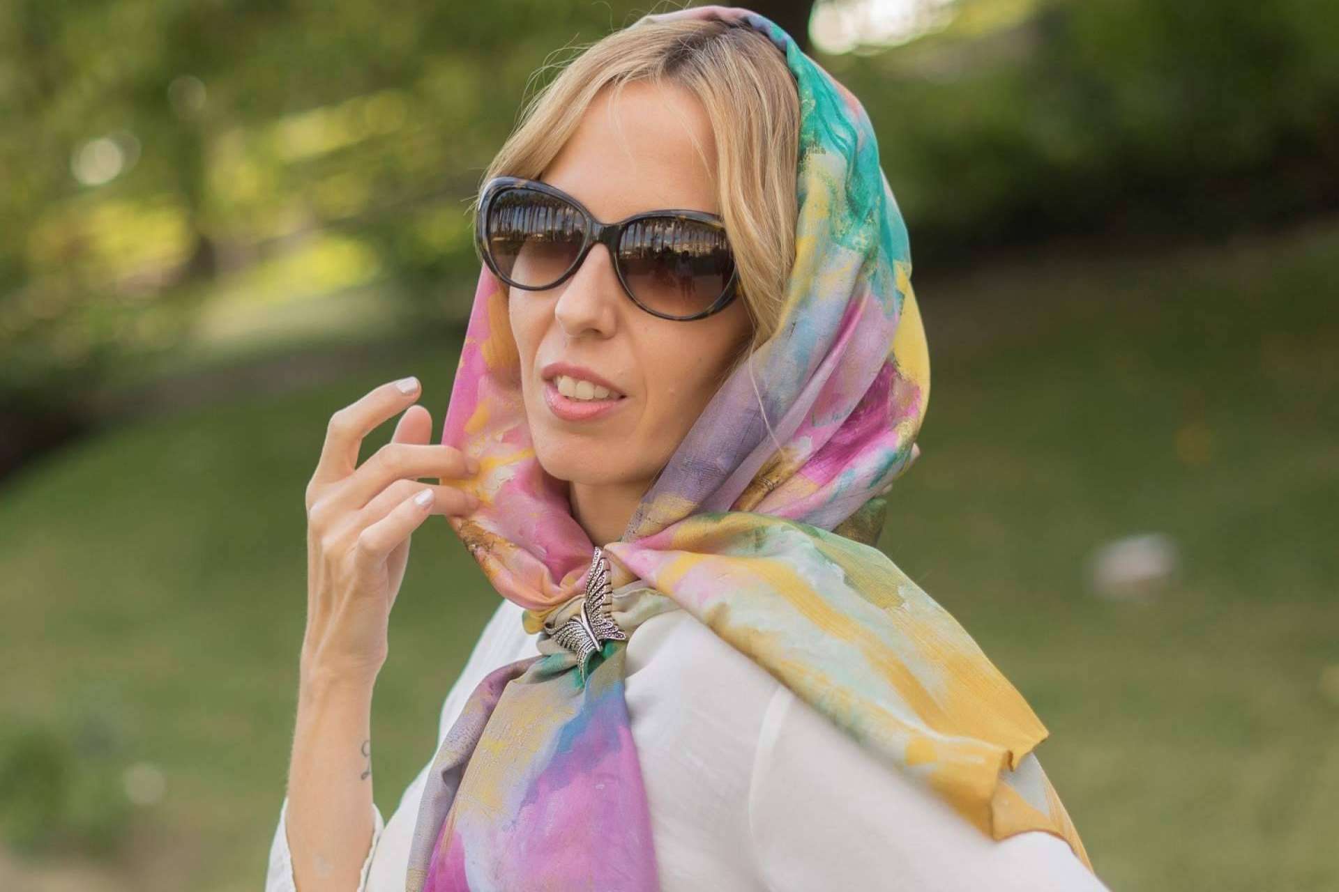 Un toque diferente a cualquier look con los pañuelos de seda de Full & Briss