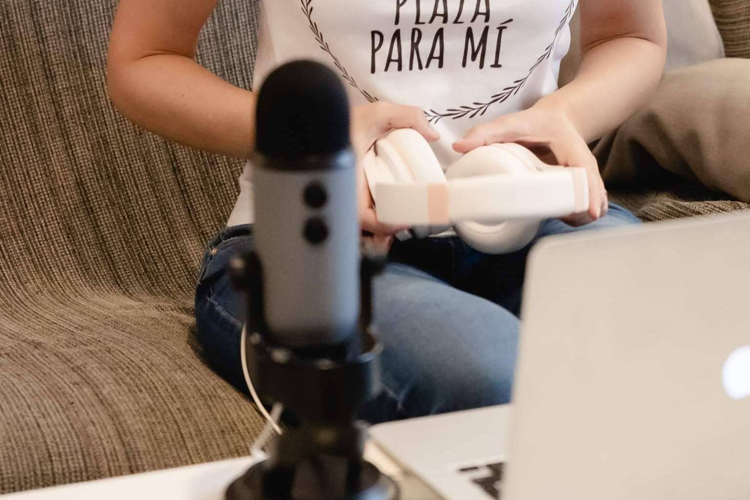 El podcast donde encontrar entrevistas a opositores y episodios temáticos, por Úrsula Campos