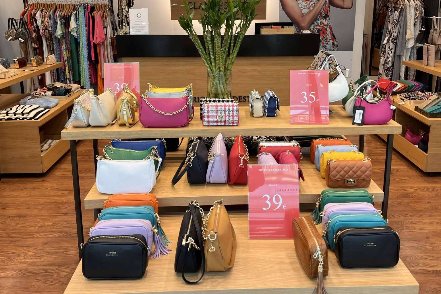 Carteras y complementos para cualquier evento, de la mano de Imperio Clandestino