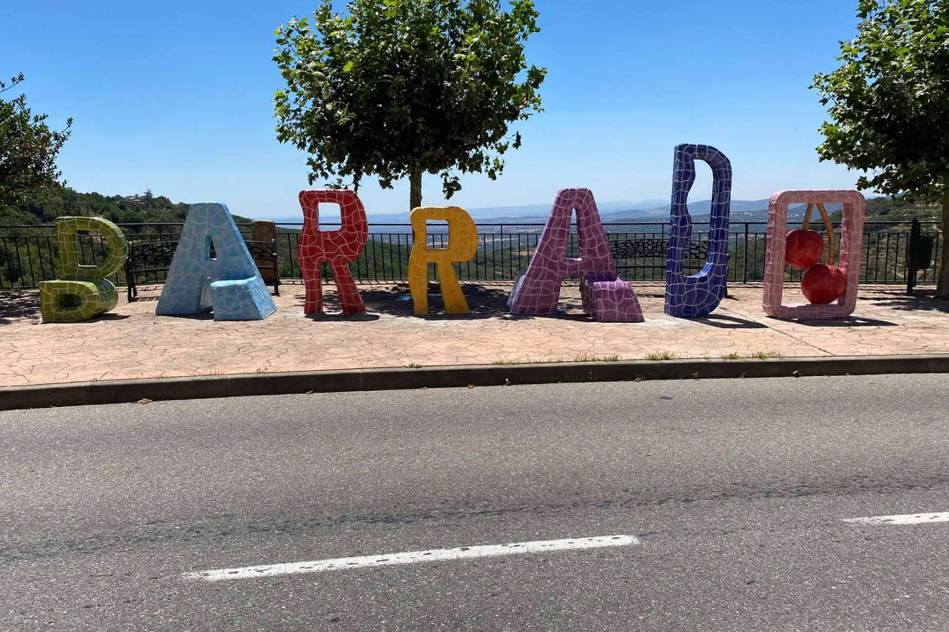 Embellecer las entradas de las localidades con letras corporativas personalizadas, por MobuArtex