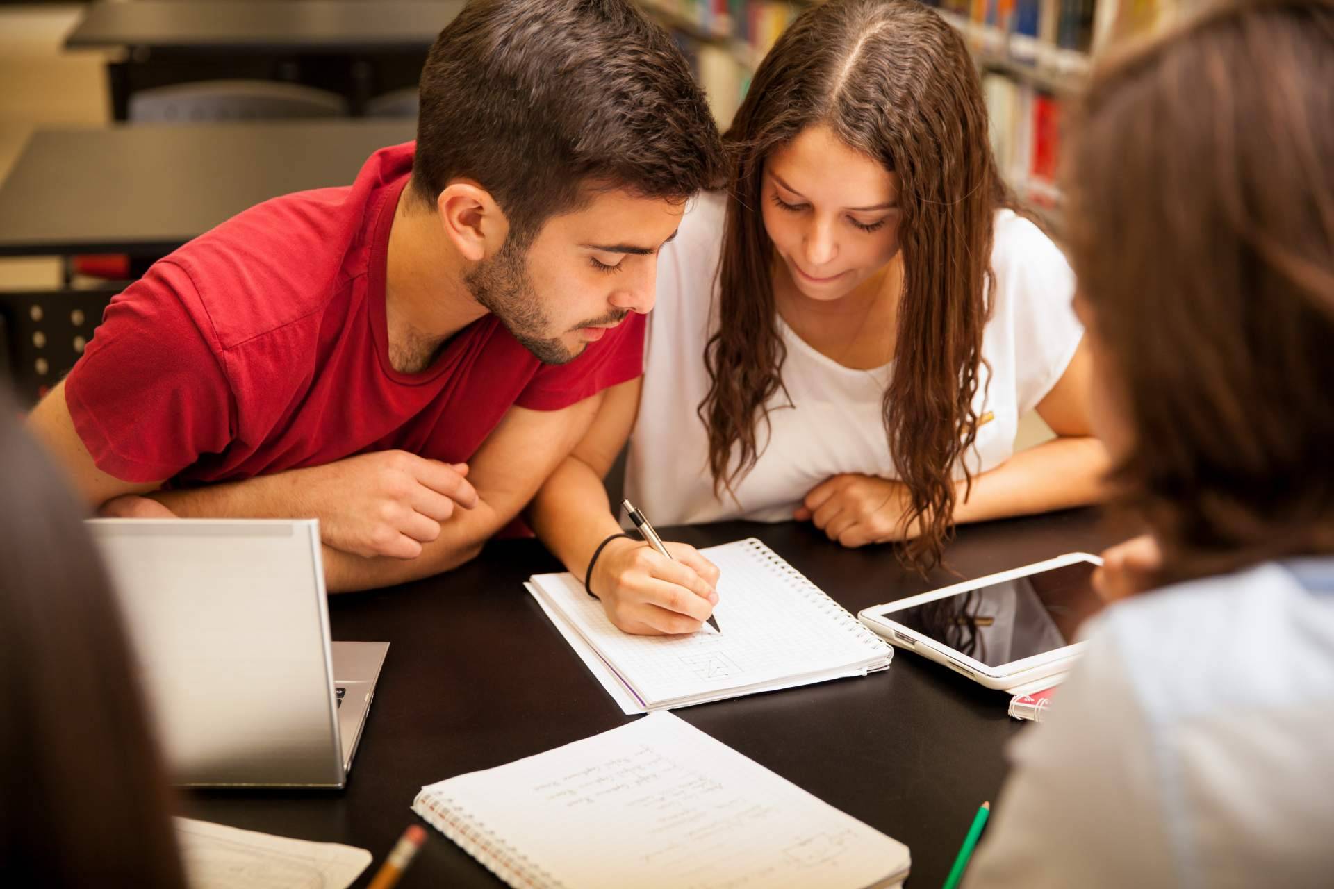 ¿Por qué son importantes los cursos baremables? La diferencia entre oposición y concurso-oposición