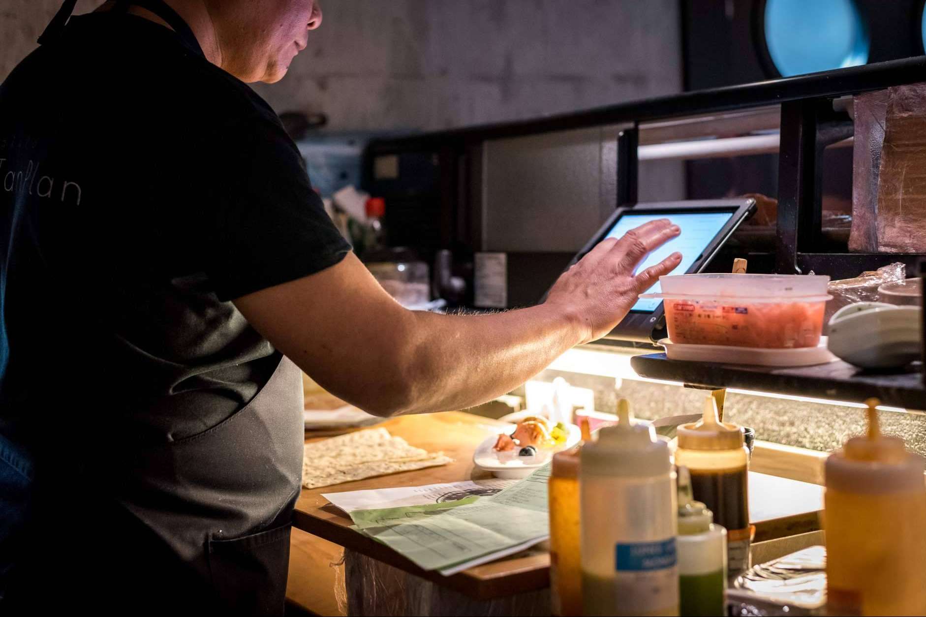 Administrar pedidos y gestionar clientes de forma eficiente, con la aplicación Piola App