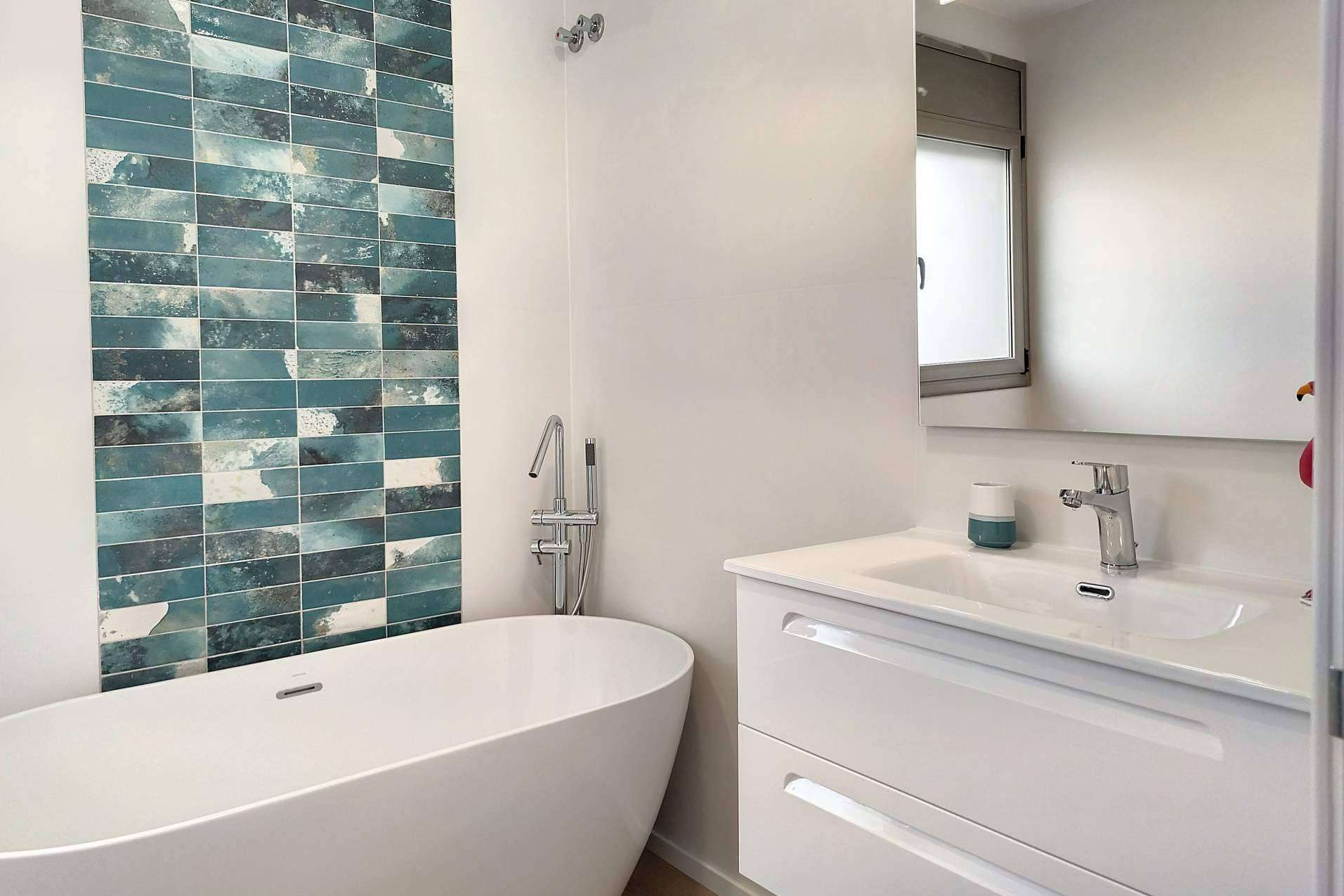 Conseguir un espacio cómodo renovando el baño, de la mano de Aquí tu Reforma