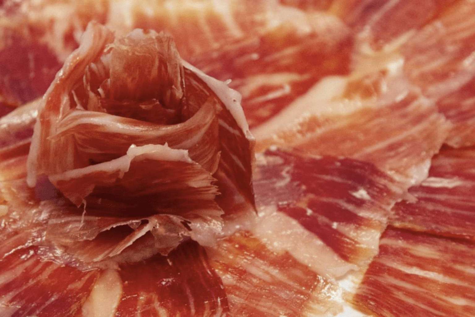 El jamón ibérico de Enrique Tomás es un elemento indispensable en las celebraciones