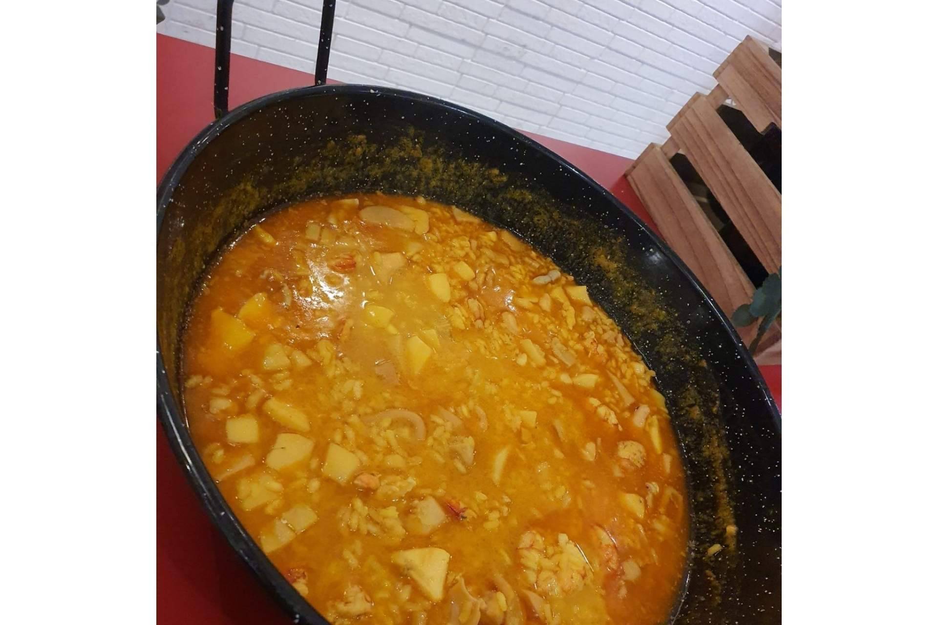 En la zona de El Cabañal,  La Taberna Casera  se establece como una de las arrocerías en Valencia más reconocidas