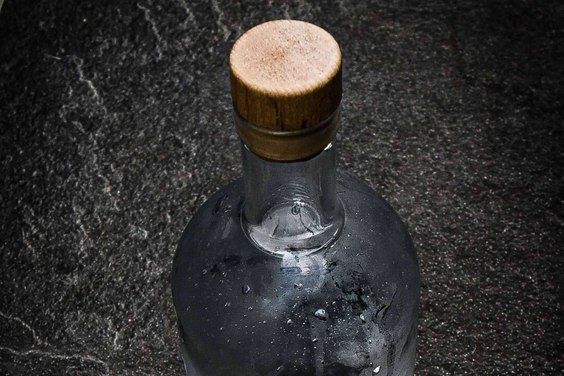 Los envases de vidrio reutilizables de la empresa Agua Local