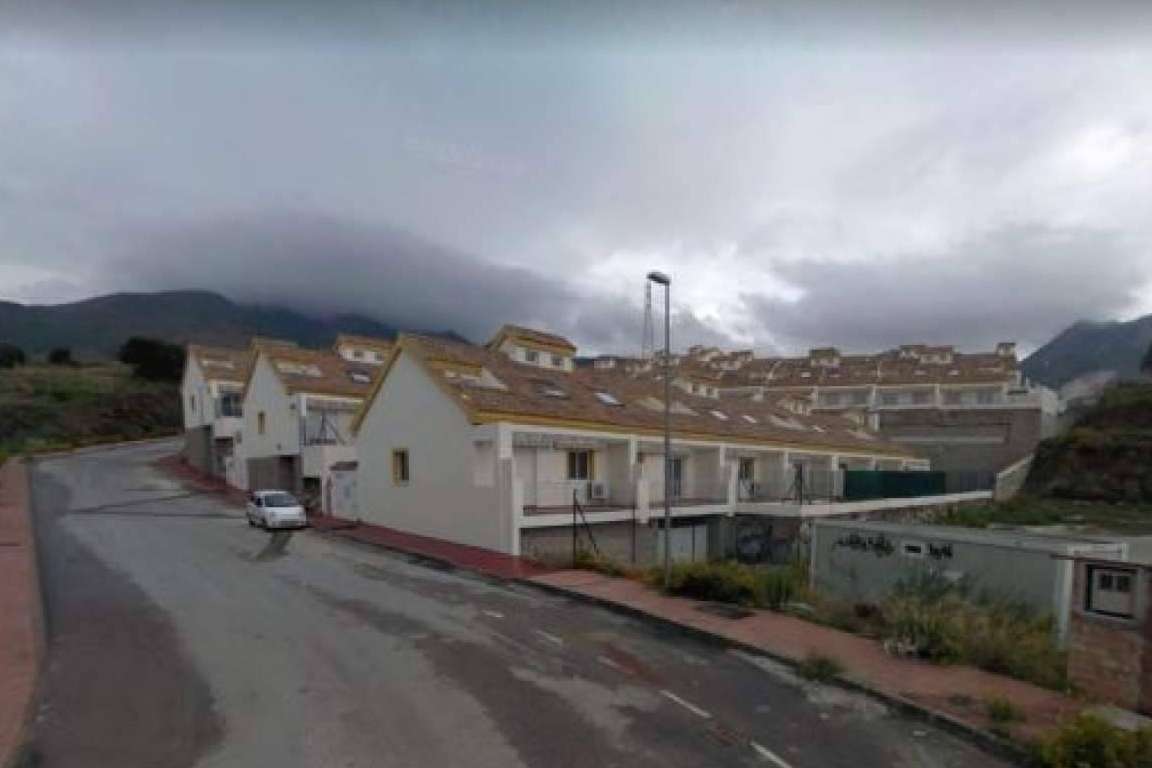 Más de 15 unifamiliares se subastan en la urbanización Ircosol Villas, en Benalmádena