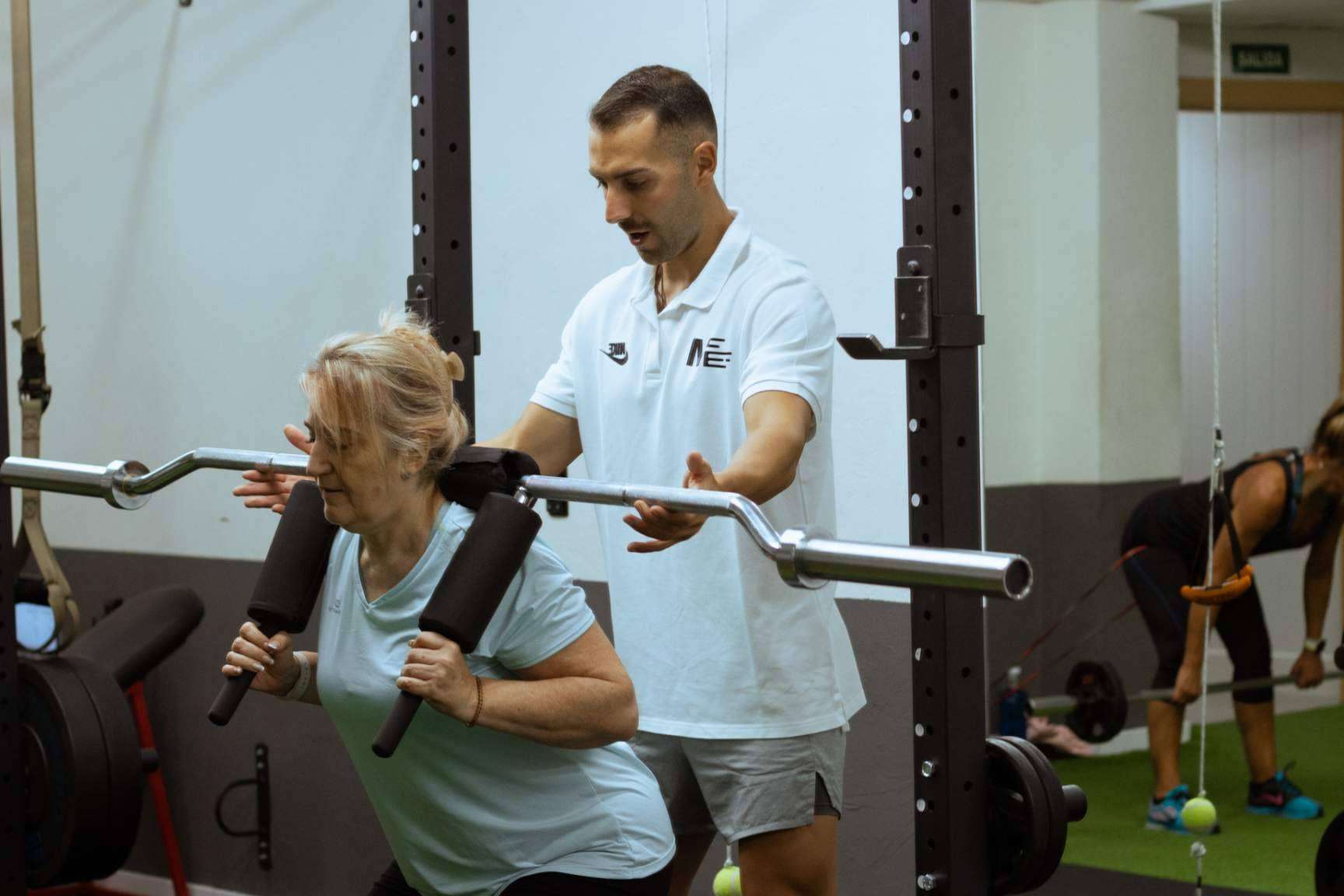 Evitar las dolencias físicas con Muévete Conmigo y su servicio de entrenador personal