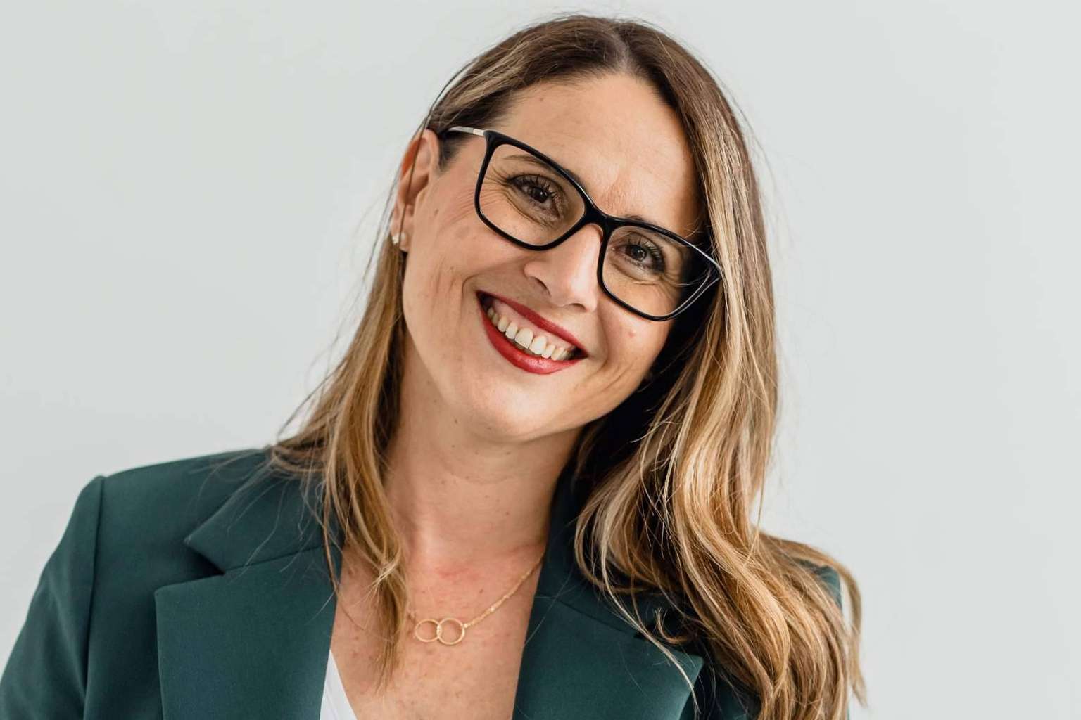 Busco Asesoría ayuda a realizar inversiones inmobiliarias rentables con expertas como Andrea Cruz