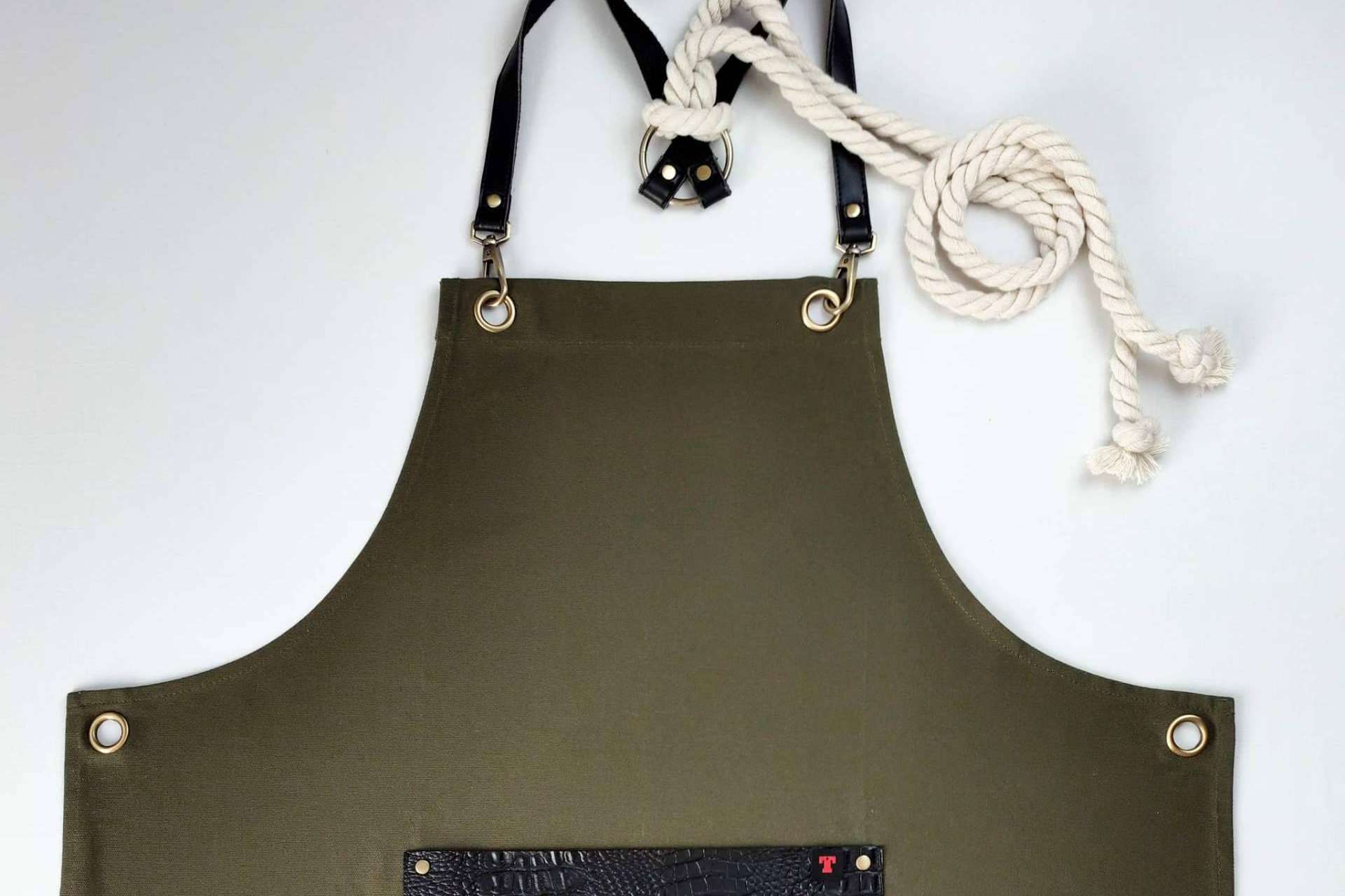 El complemento en tendencia para chefs & bartenders, el delantal Safari de Tablyer