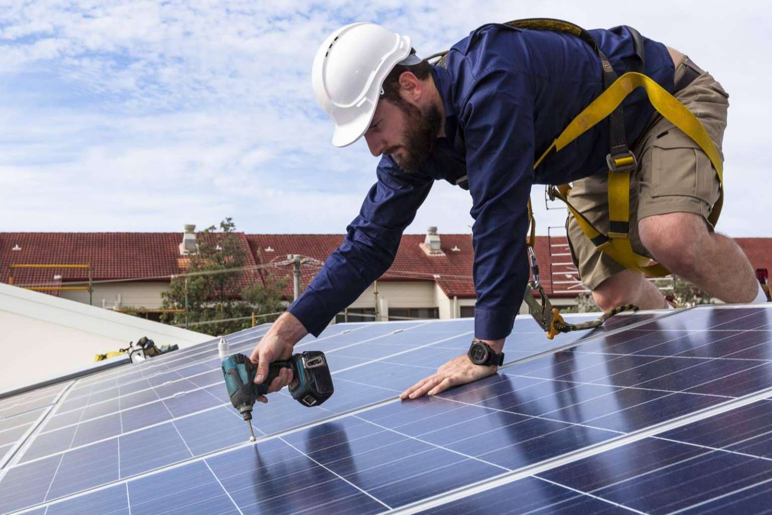 Paneles solares para la recarga de vehículos eléctricos a coste 0, con Smart Wallboxes