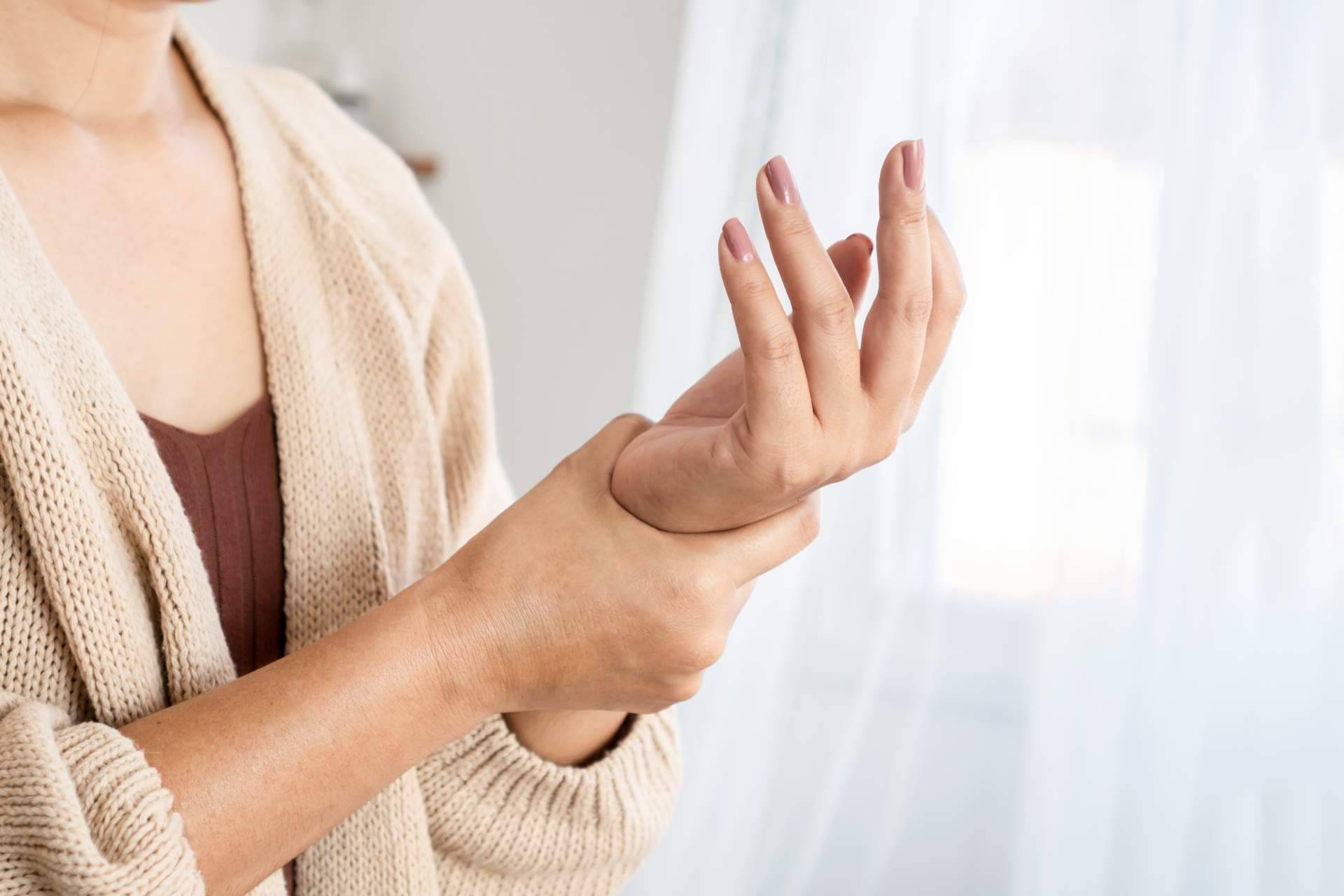 ¿De qué manera afectan los cambios de tiempo a las articulaciones?, los tratamientos naturales que presenta Bibefy