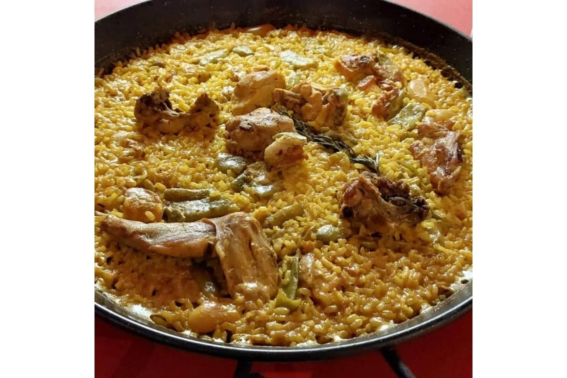 La clásica paella valenciana en el restaurante La Taberna Casera