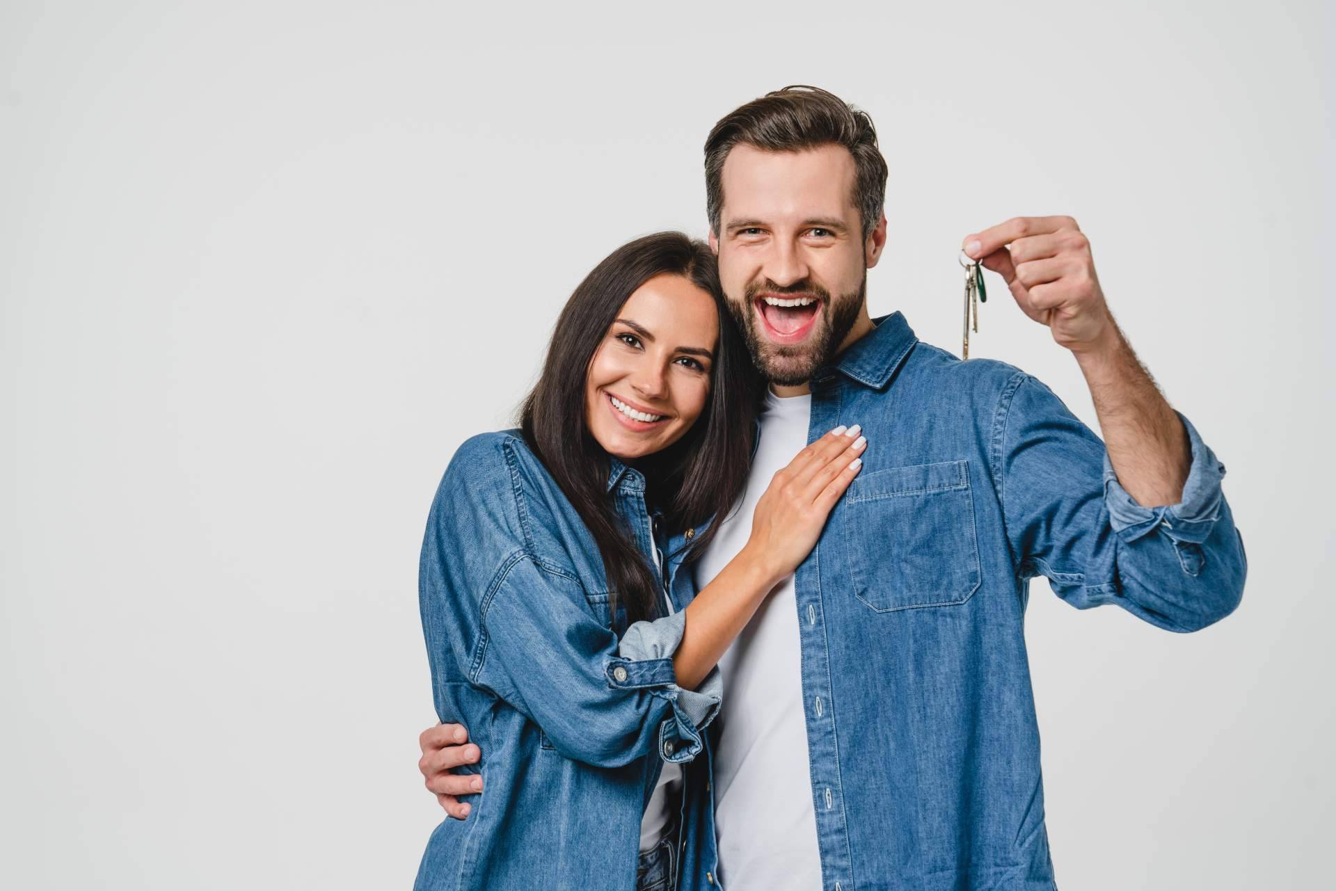 Cano & Pujol y sus servicios de tratamiento fotográfico, porque la primera impresión de una vivienda puede marcar la diferencia