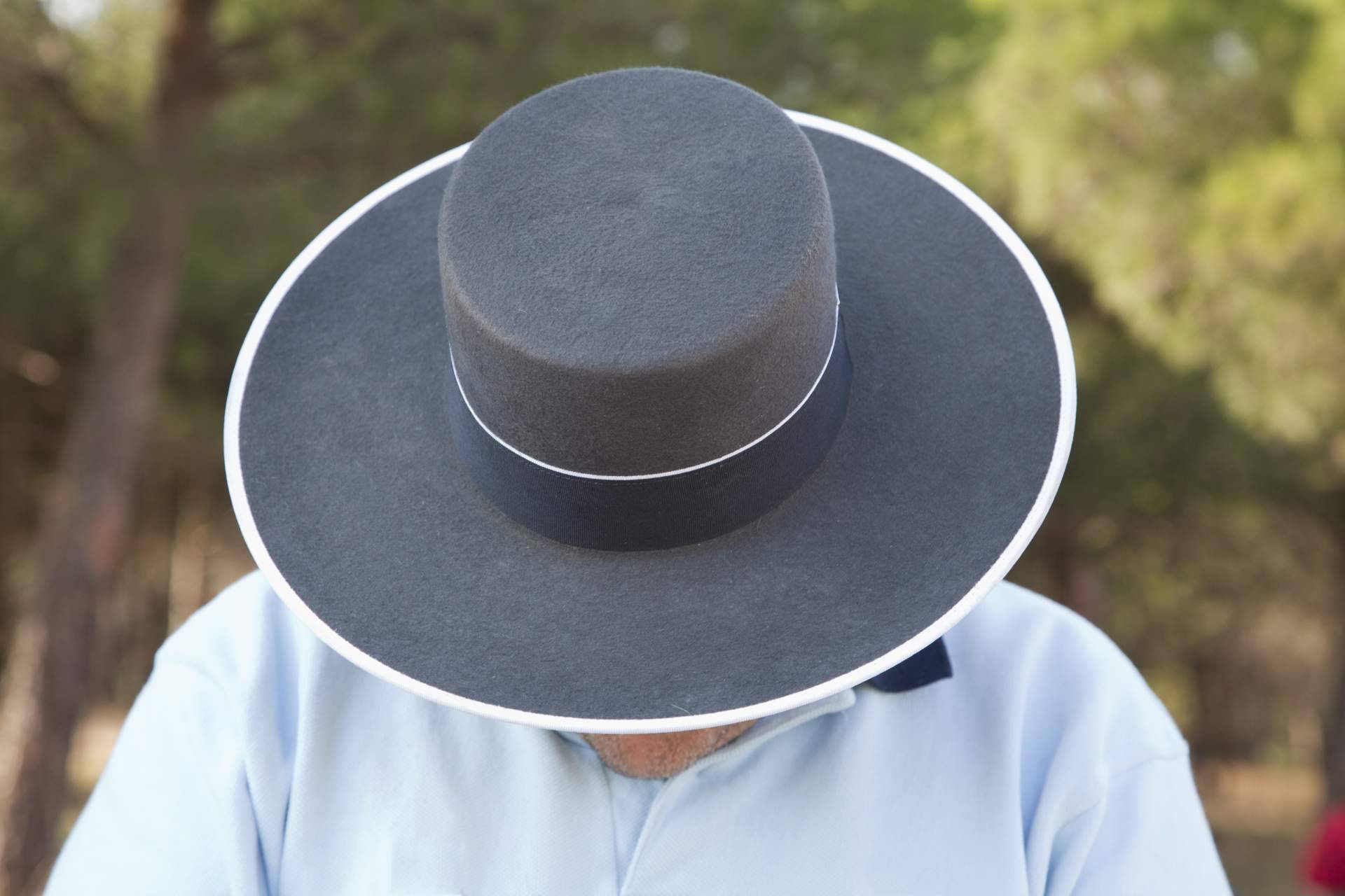 Viva la Feria ofrece traje corto de hombre para ferias, romerías o montar a caballo