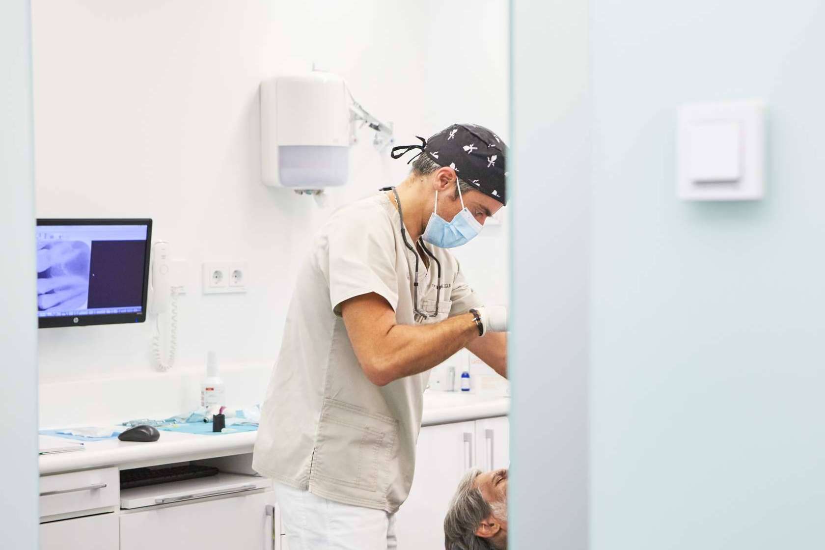 Clínica Dental Ruiz de Gopegui ofrece el tratamiento de injerto de encías