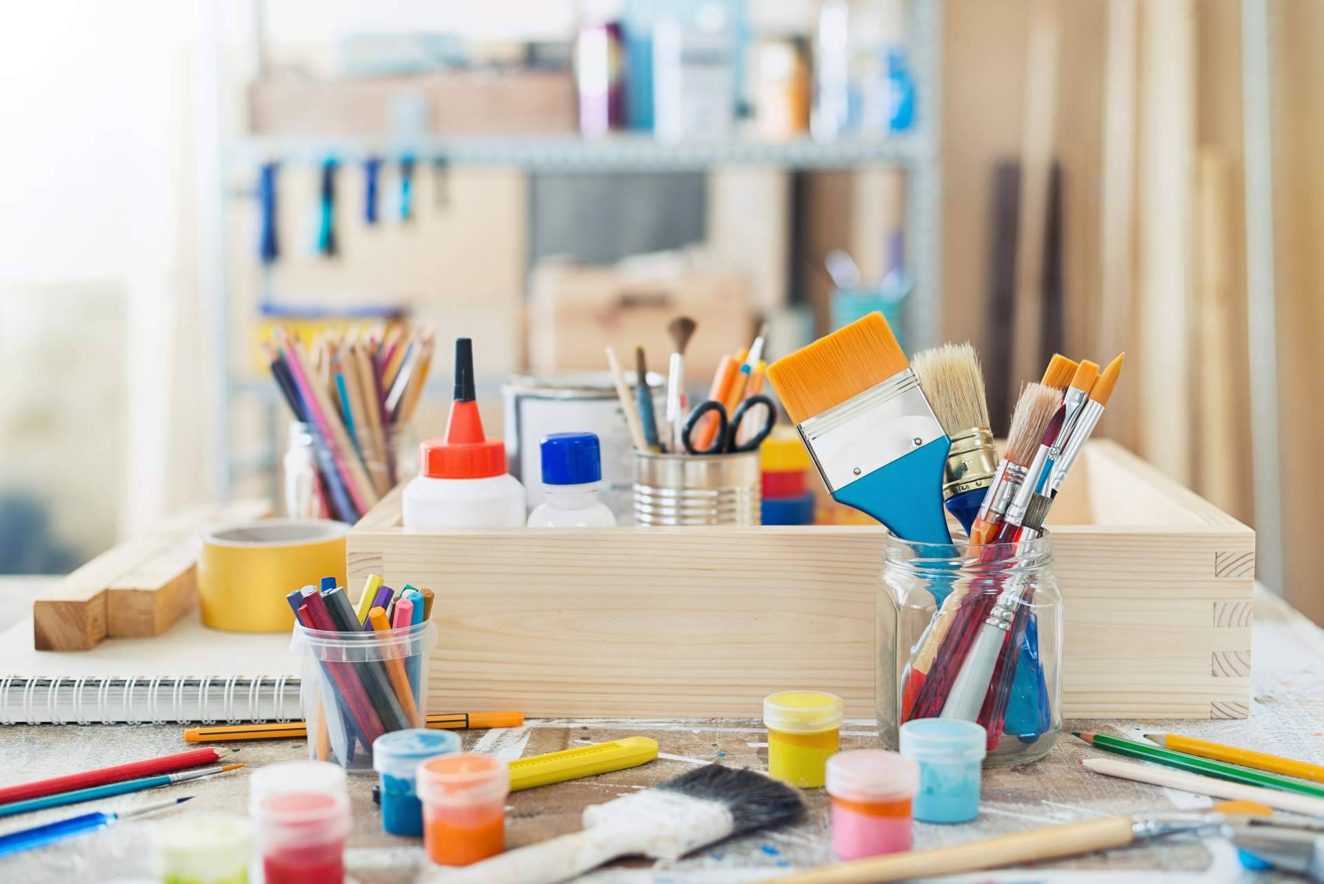 Uno de los mejores regalos para estas navidades son las manualidades, por MaterialEscolar.es