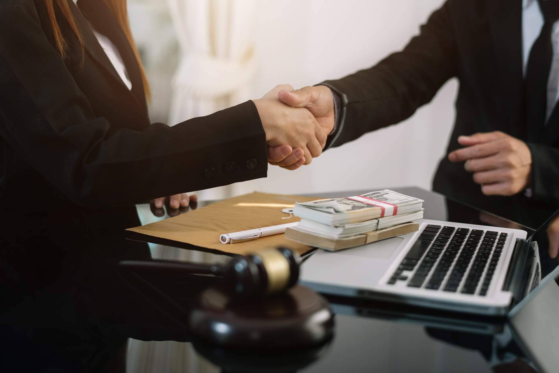 Qué servicios ofrece Cantábrico Abogados en Gijón