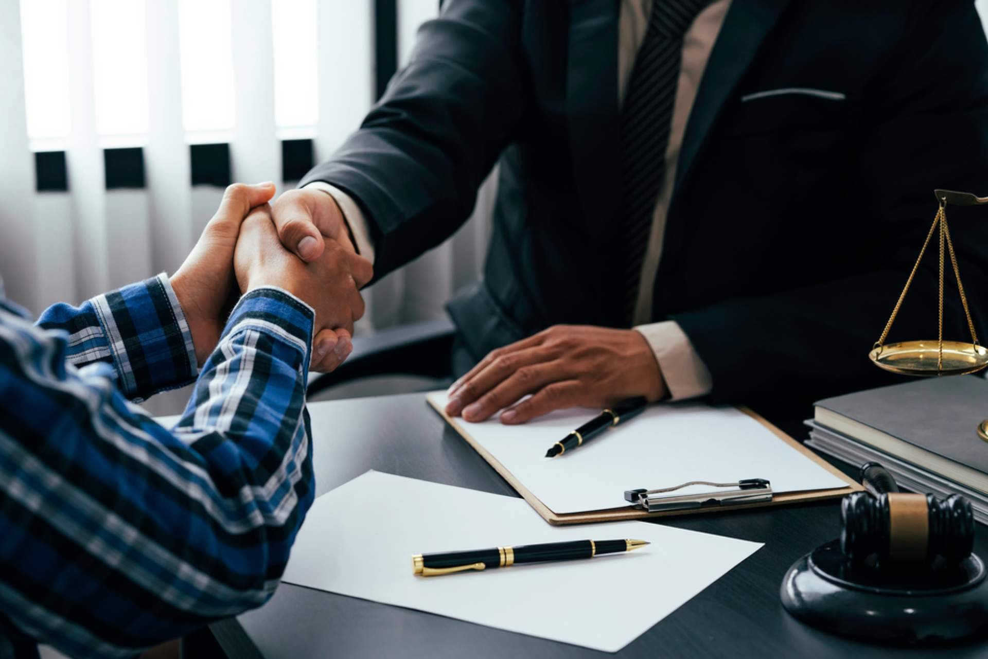 ¿Dónde encontrar especialistas en Derecho Civil-Mercantil? Bueno Salinero Abogados